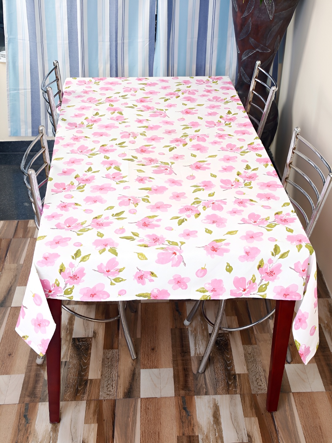 

Aura Pink Floral Cotton 4-Seater Table Cover