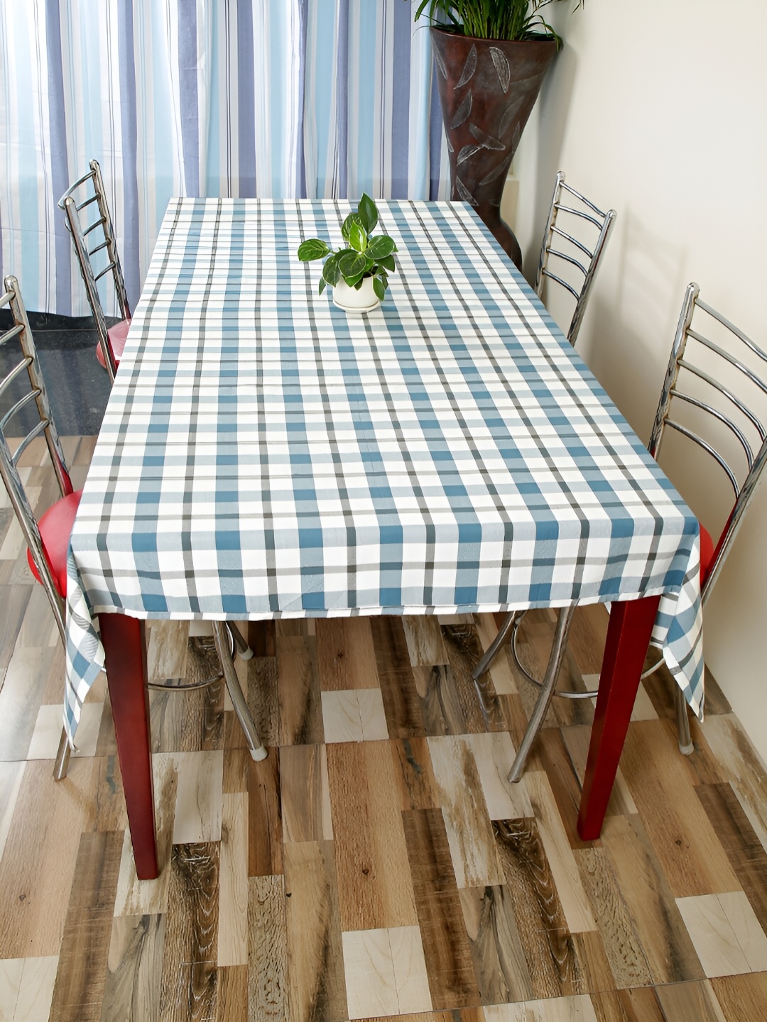 

Aura Blue Geometric Printed Cotton 4-Seater Table Cover