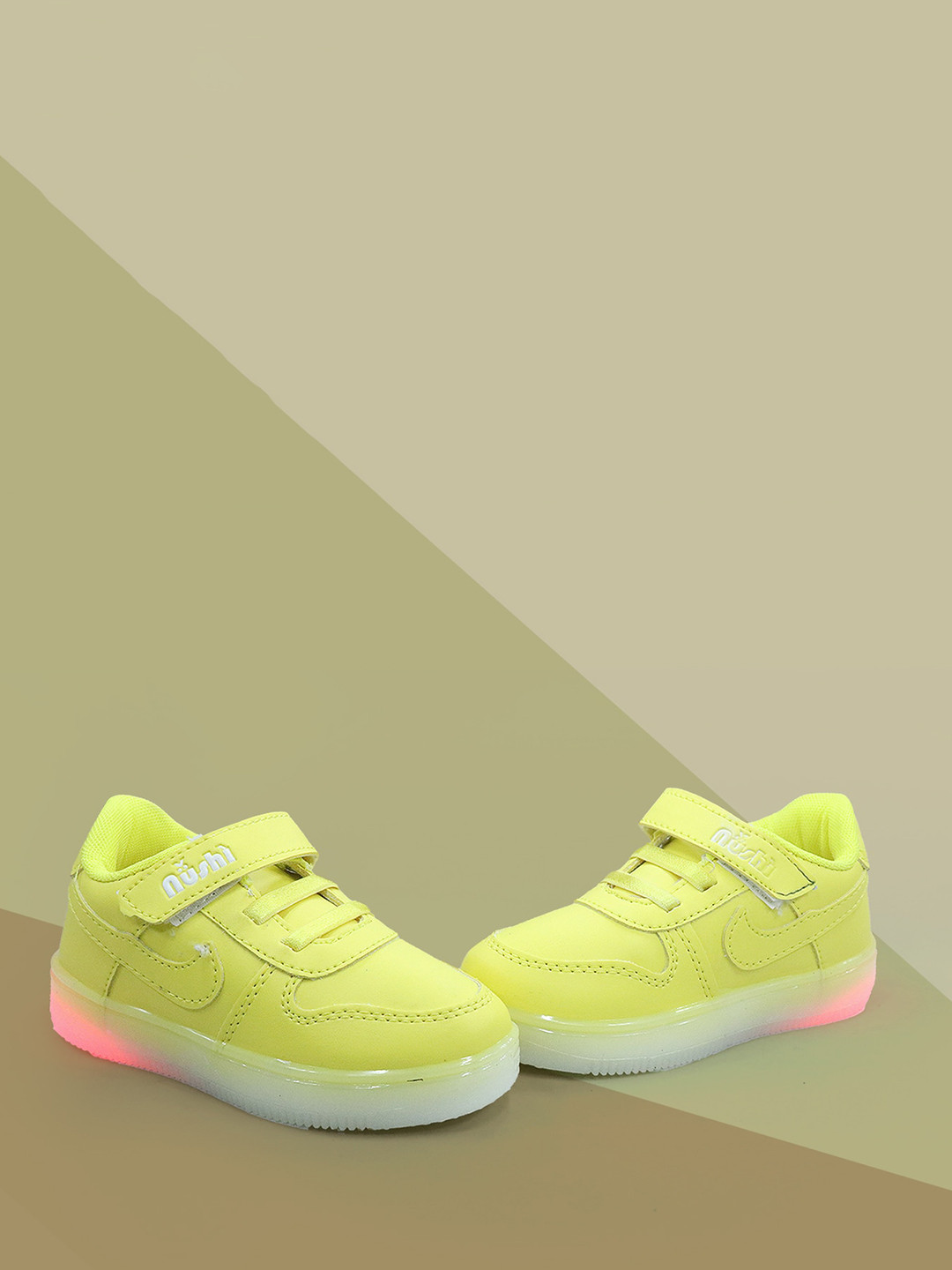 

BAESD Kids LED Sneakers, Yellow