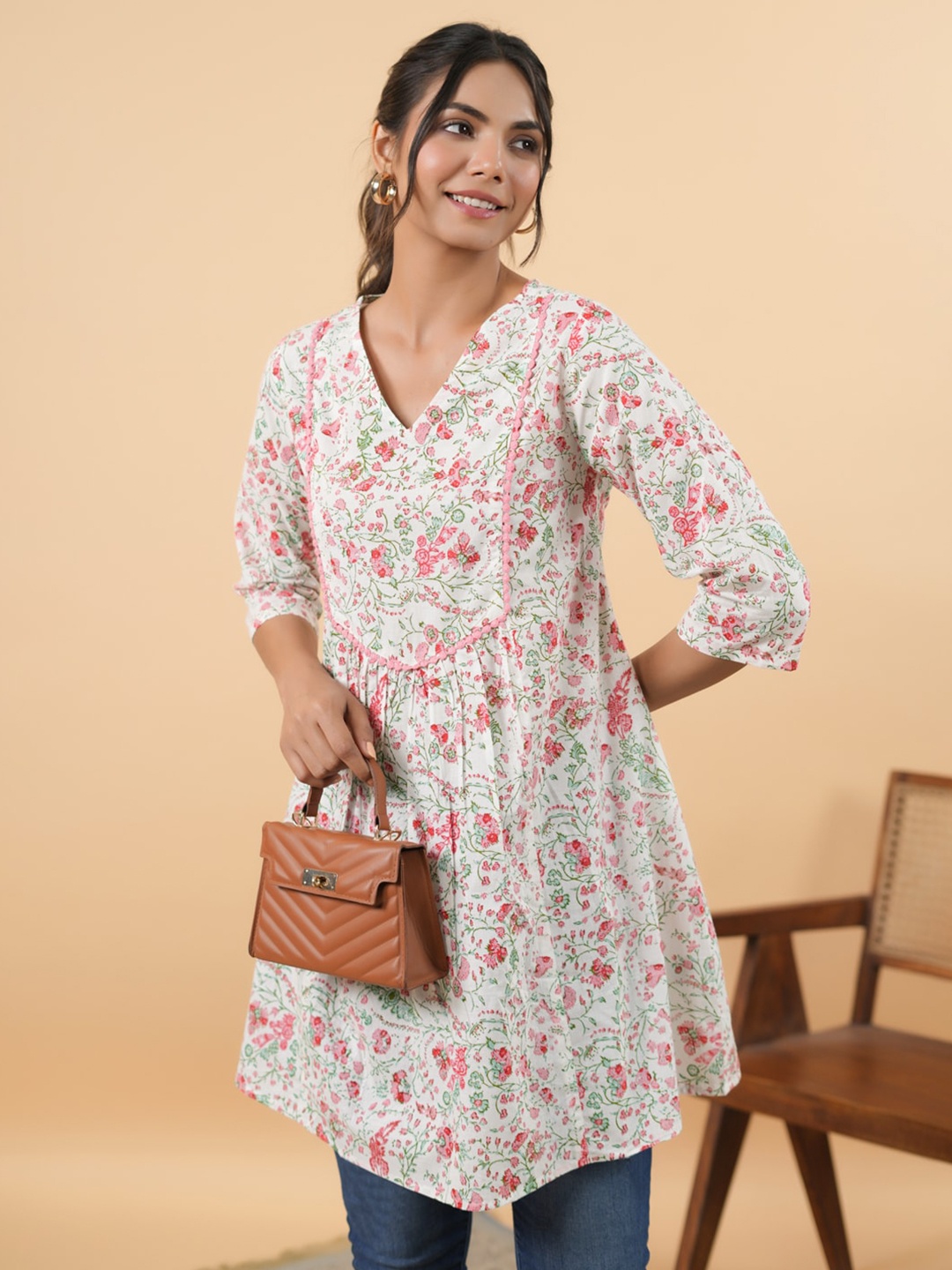 

Janasya Floral Printed Cotton A-Line Tunic, White
