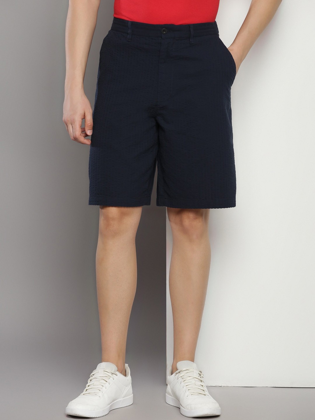 

Tommy Hilfiger Men Woven Seersucker Shorts, Navy blue