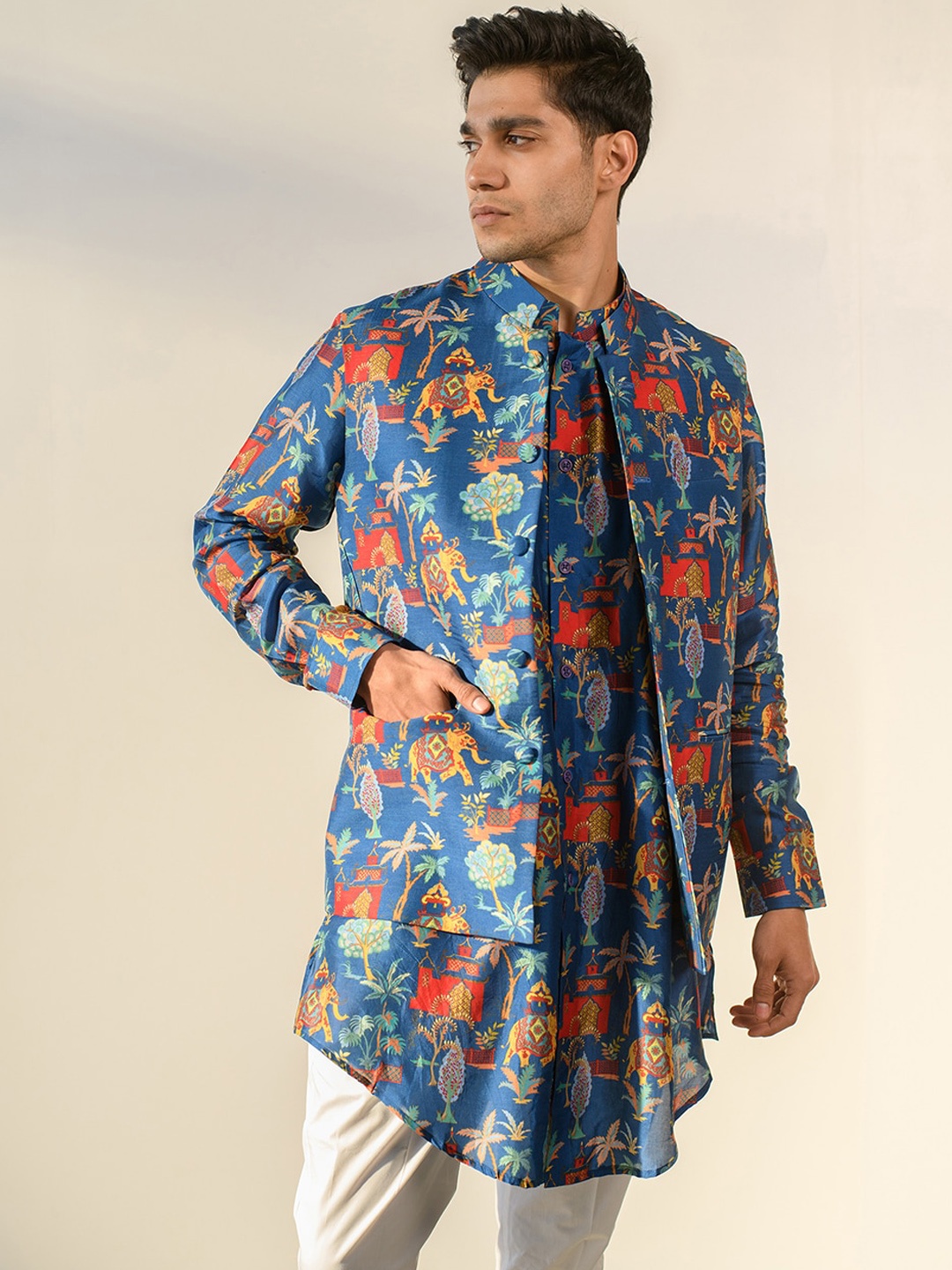

QB MEN Men Floral Printed Regular Pure Silk Kurta with Trousers, Blue