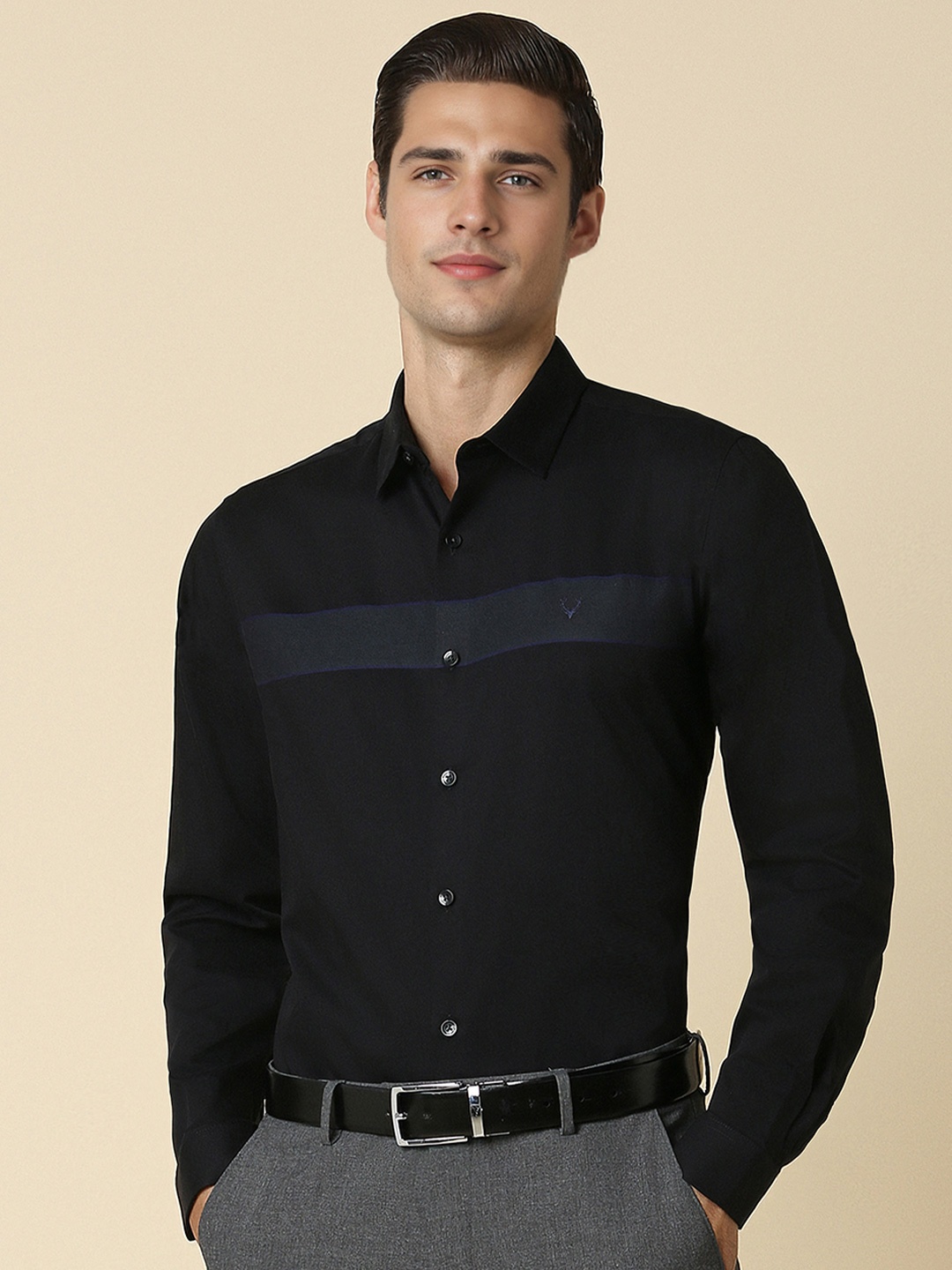 

Allen Solly Men Slim Fit Opaque Formal Shirt, Black