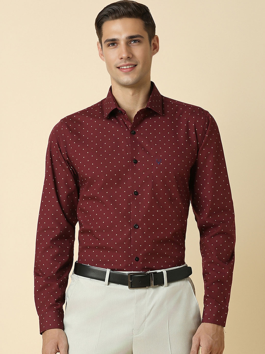 

Allen Solly Men Slim Fit Floral Opaque Printed Formal Shirt, Maroon