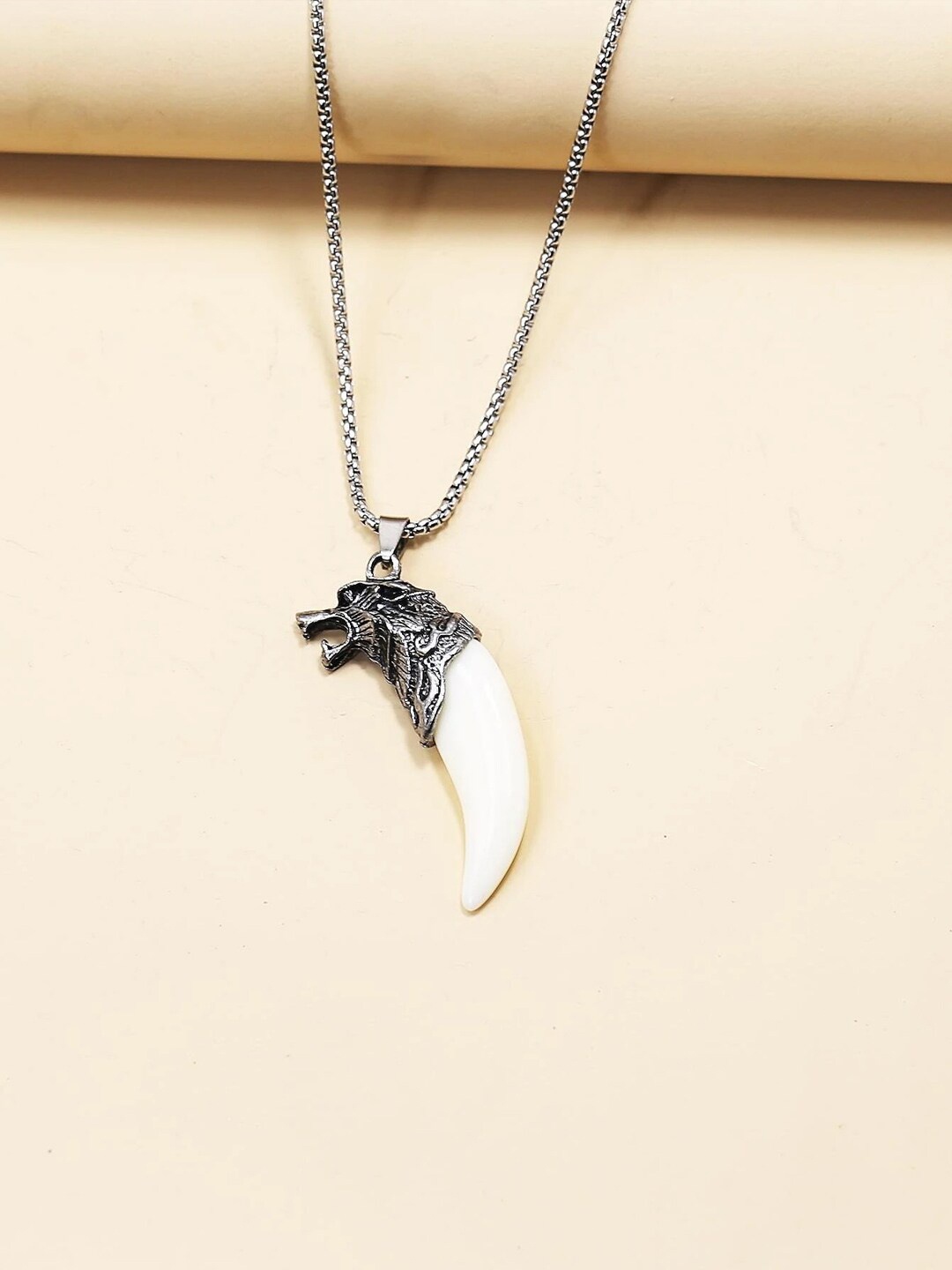 

VAGHBHATT Silver-Plated Stone-Studded Pendant With Chain