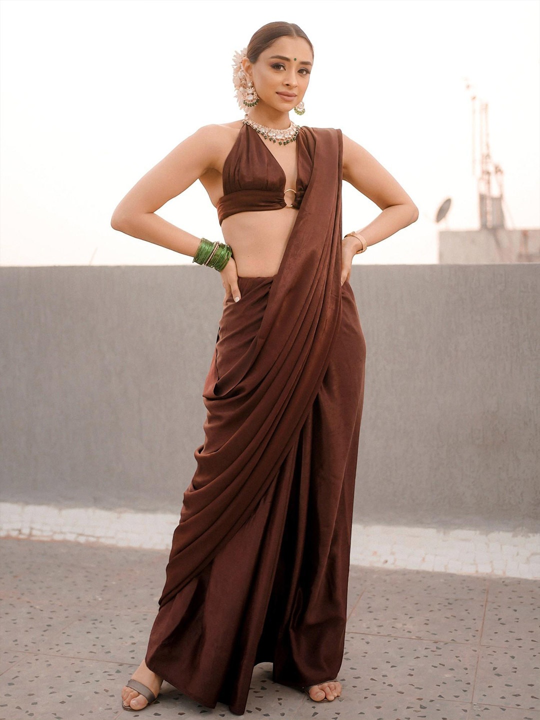 

Swtantra Velvet Posh Saree with Diamonds, Coffee brown