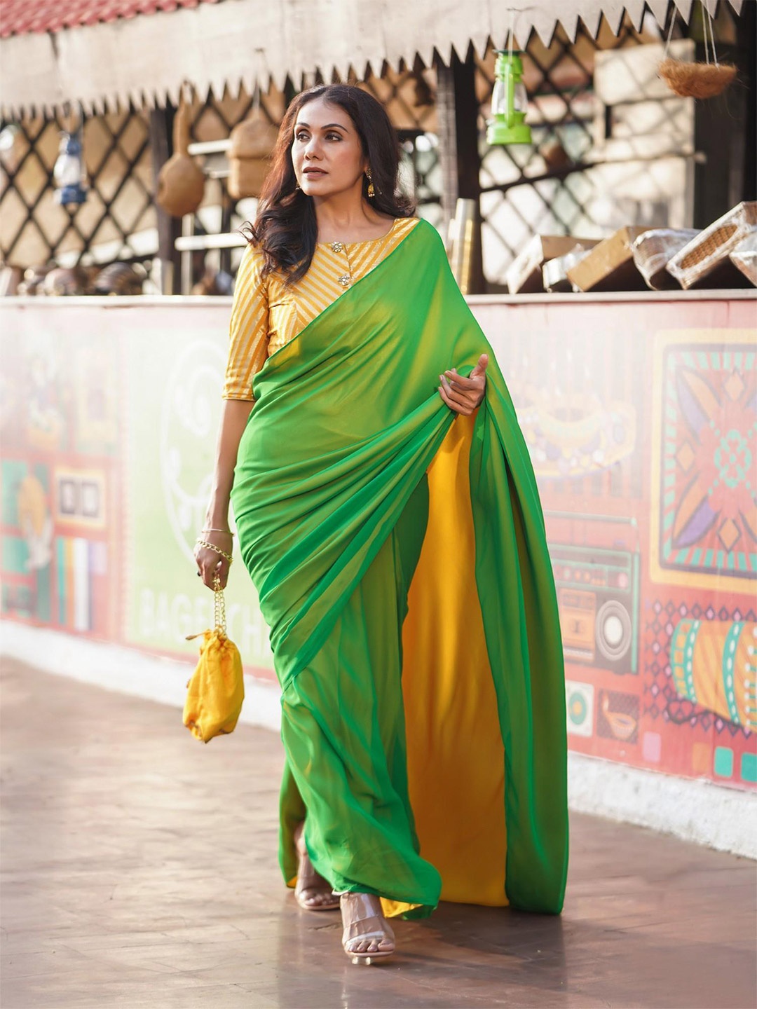 

Swtantra Beads and Stones Pre-Draped Ready to Wear Saree, Green