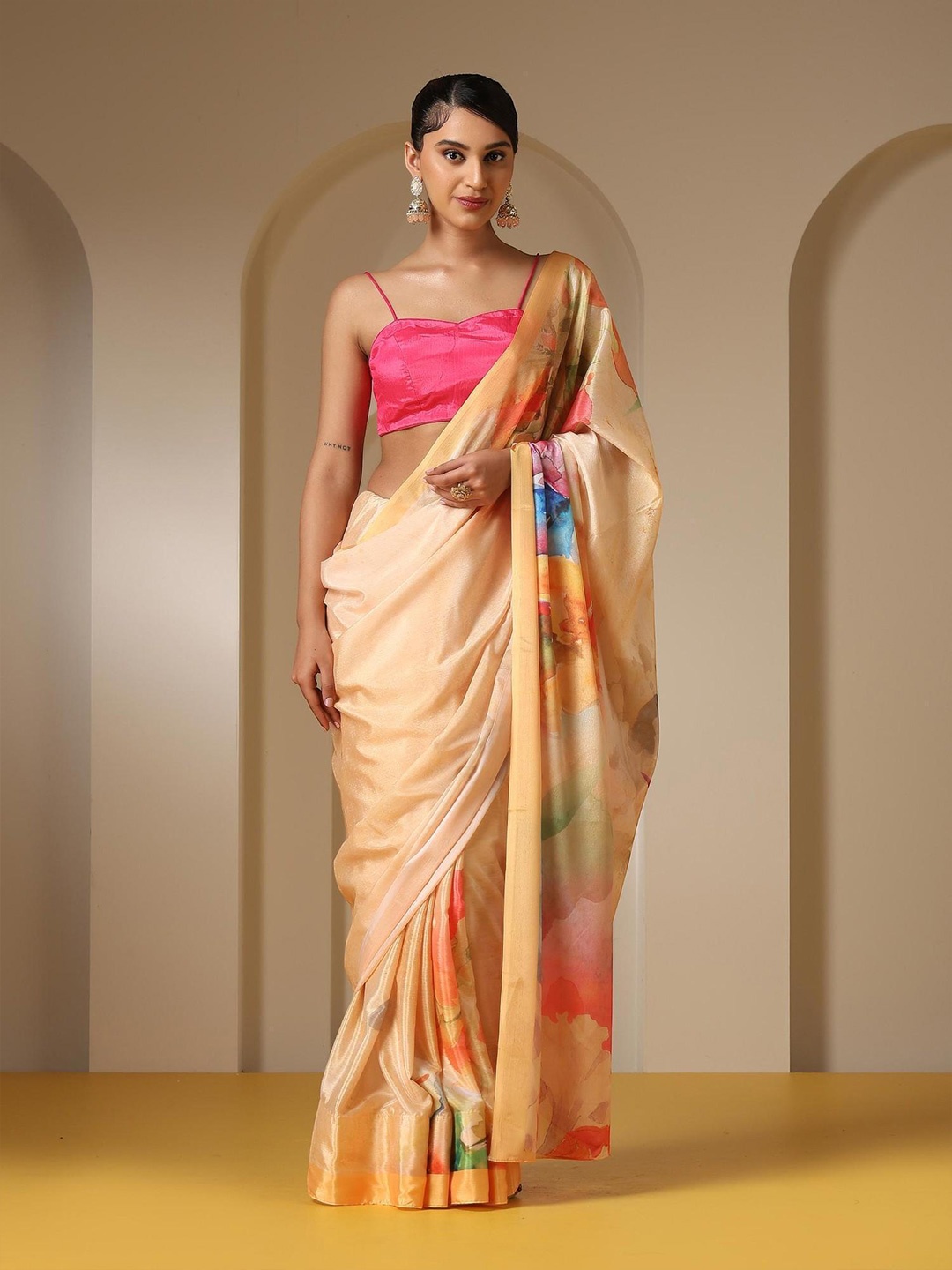 

Swtantra Abstract Printed Saree, Cream