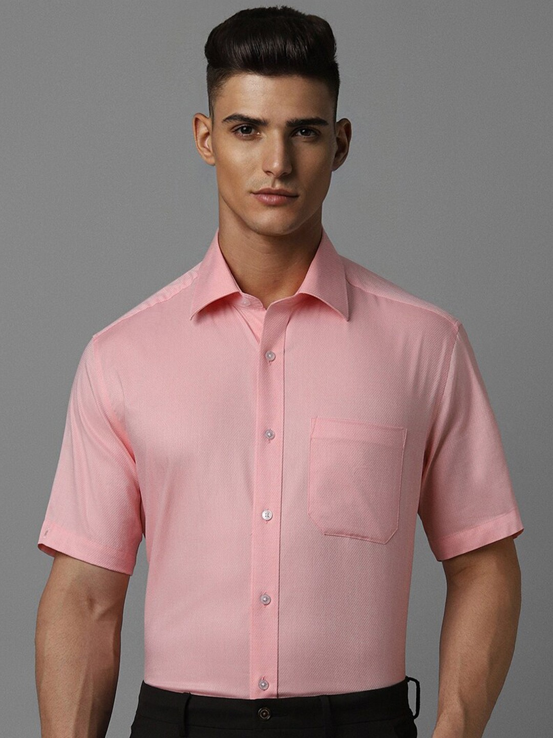

Louis Philippe Spread Collar Short Sleeves Regular Fit Cotton Formal Shirt, Pink