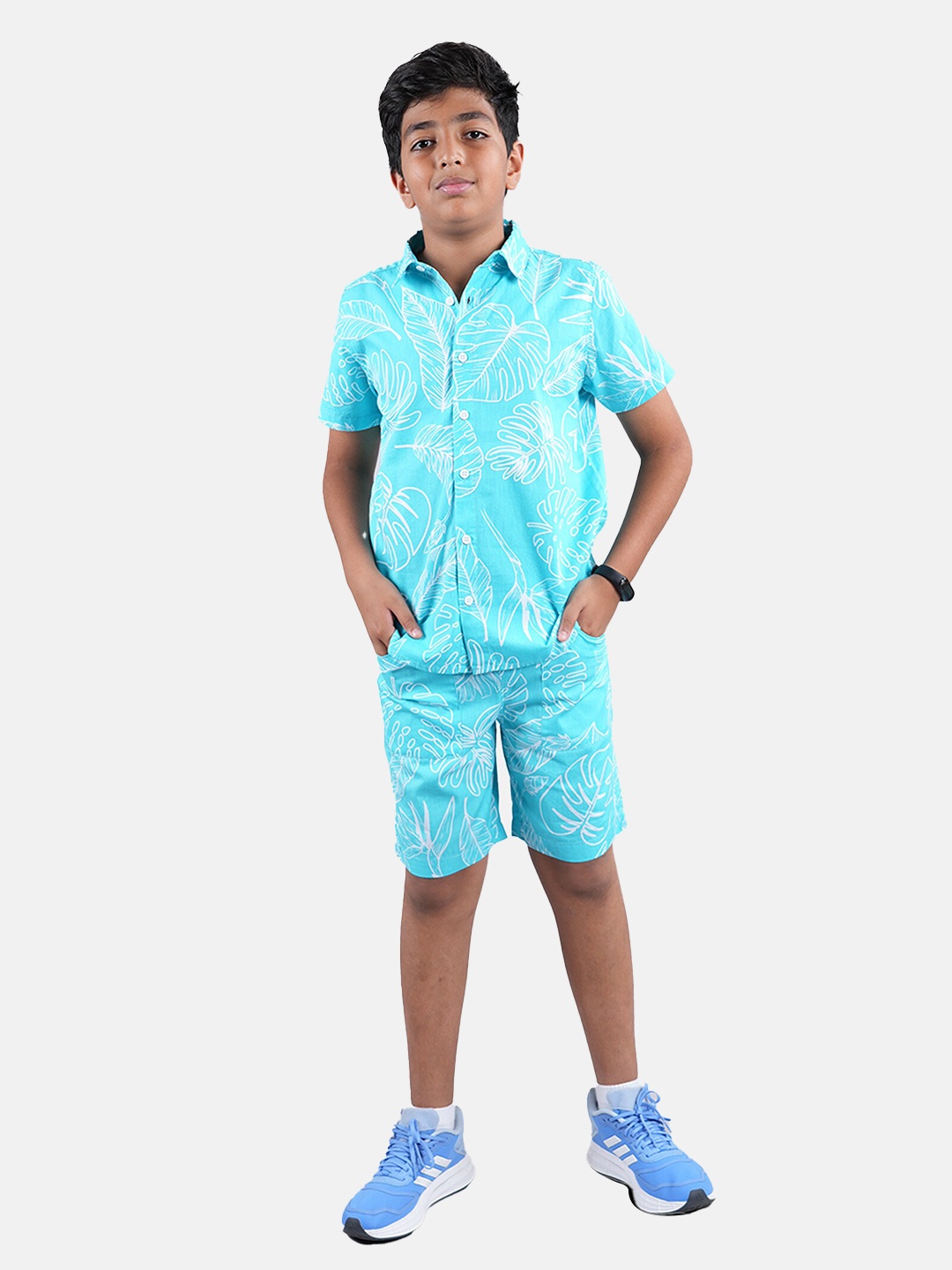 

KiddoPanti Boys Printed Shirt with Shorts, Turquoise blue