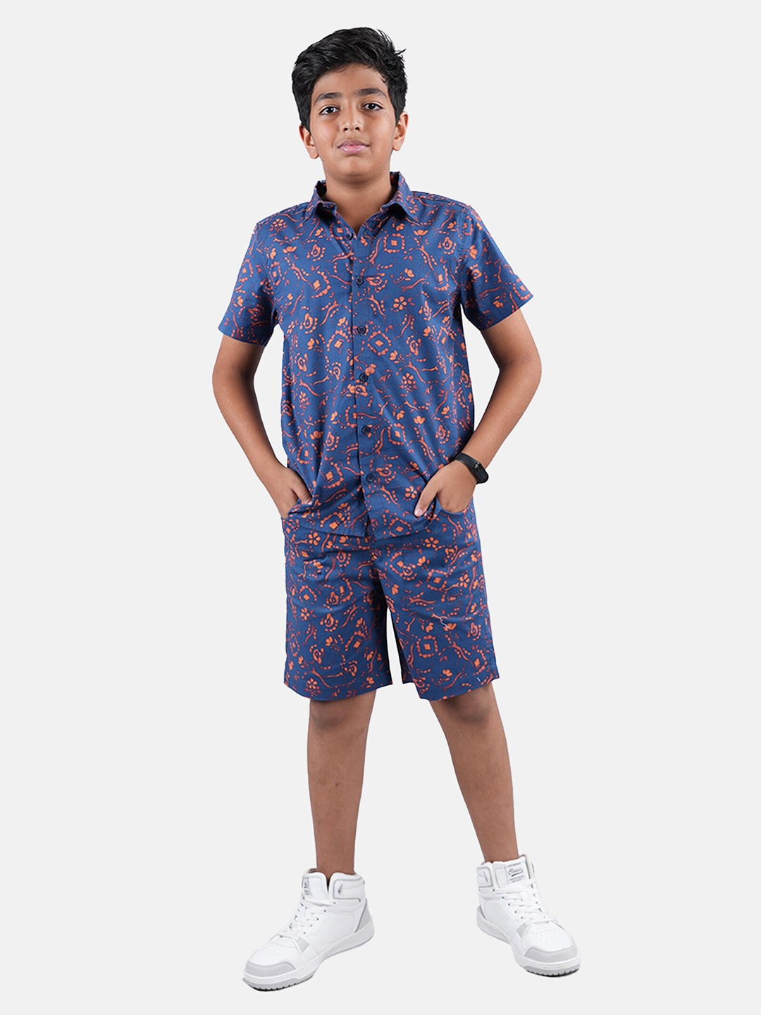 

KiddoPanti Boys Printed Shirt with Shorts, Navy blue