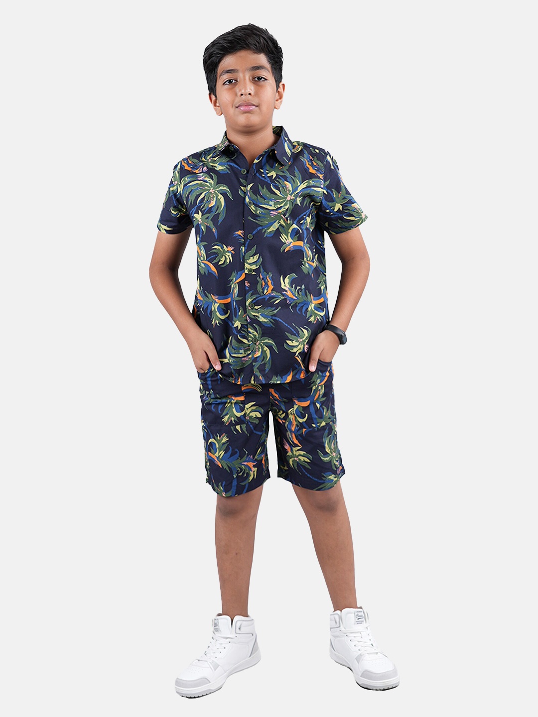 

KiddoPanti Boys Printed Shirt with Shorts, Navy blue