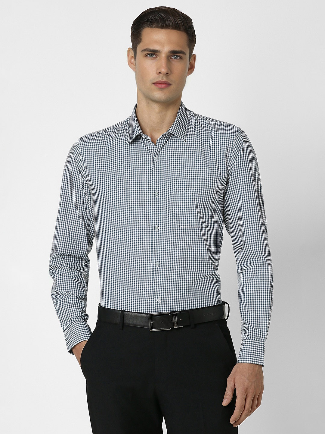 

Peter England Men Slim Fit Opaque Striped Formal Shirt, Green