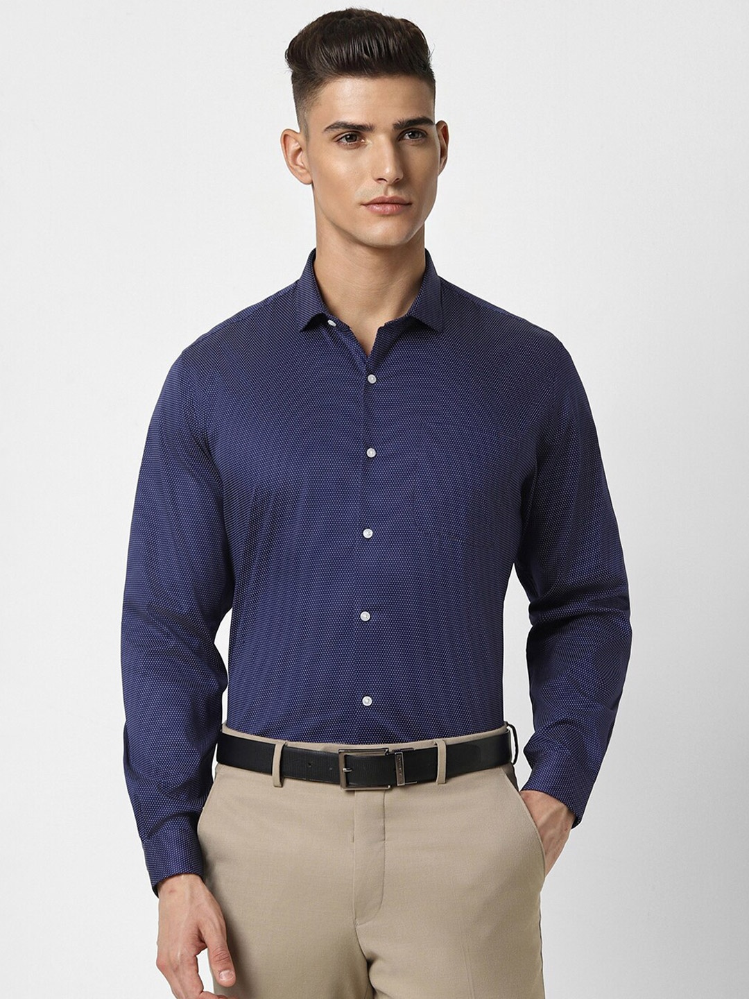 

Peter England Slim Fit Cotton Formal Shirt, Navy blue