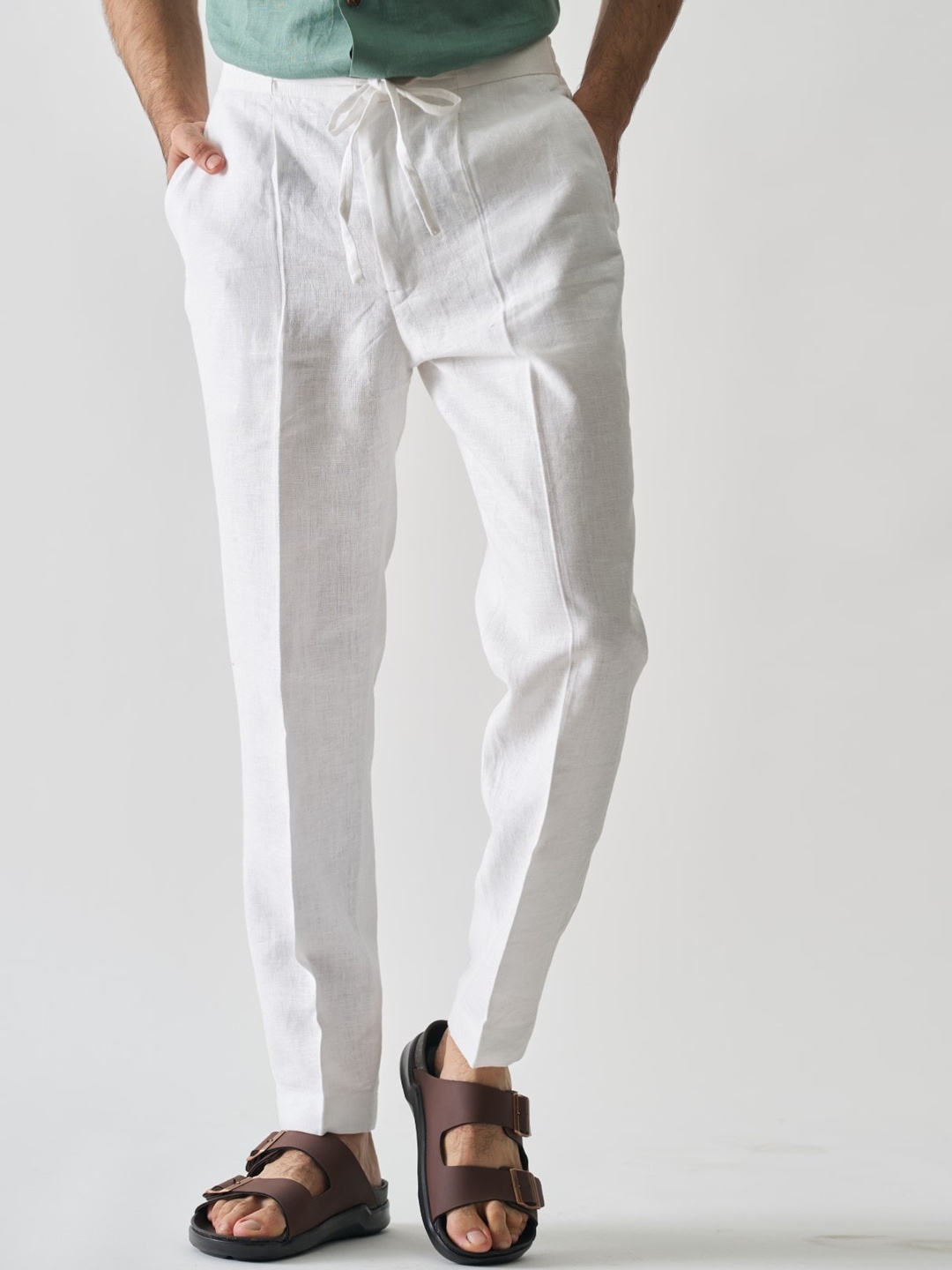 

Cultura Studio Men Comfort Pleated Trouser, White
