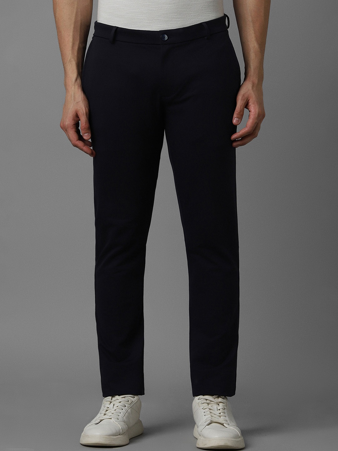 

Louis Philippe Sport Men Mid-Rise Slim Fit Cotton Trousers, Black