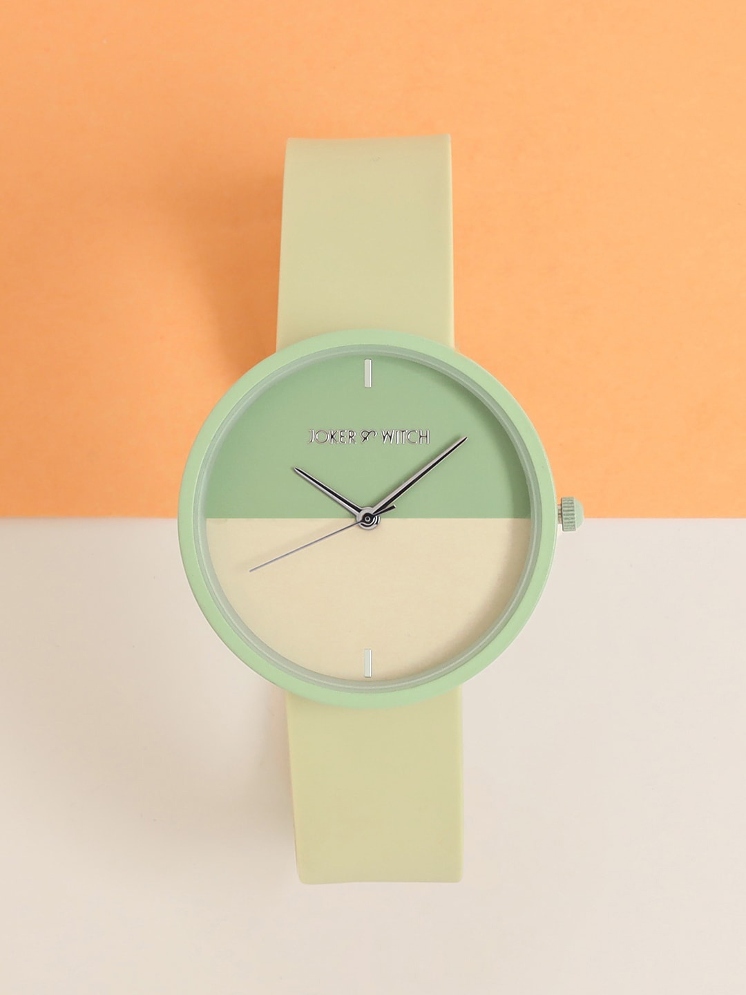 

JOKER & WITCH Women Dial & Bracelet Style Straps Analogue Watch AMWW769, Green