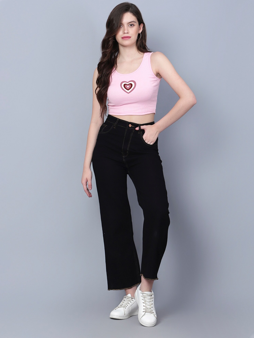 

Fashion And Youth Graphic Printed Round Neck Fitted Crop Top, Pink
