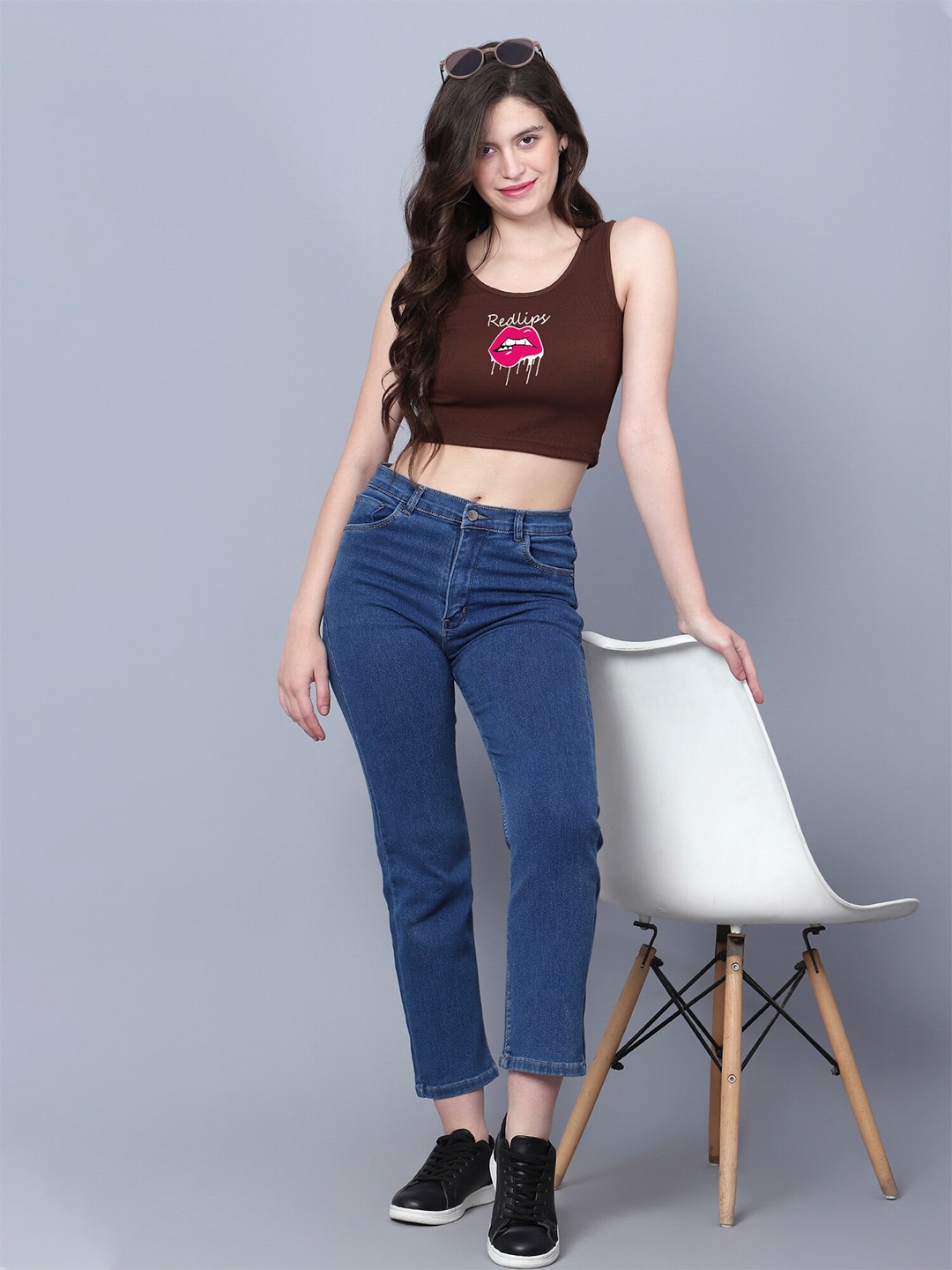 

Fashion And Youth Graphic Printed Sleeveless Fitted Crop Top, Coffee brown