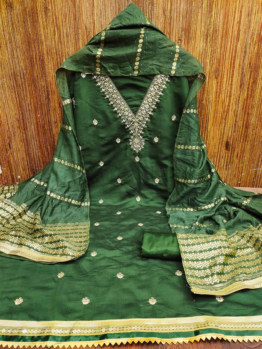 

KALINI Embroidered Unstitched Dress Material, Green