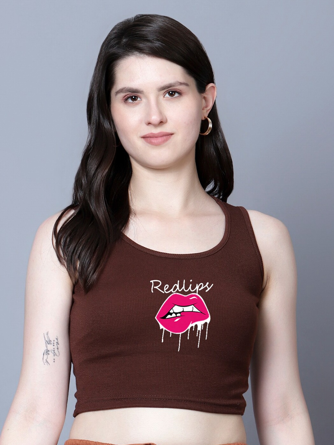 

Fashion And Youth Printed Round Neck Tank Crop Top, Coffee brown