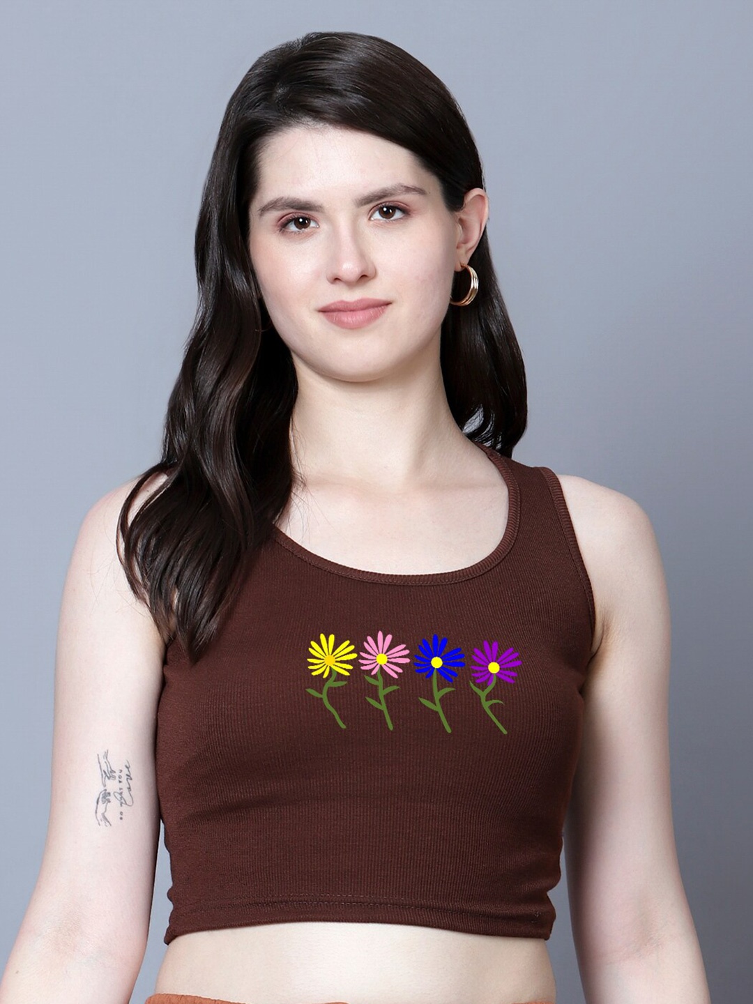 

Fashion And Youth Round Neck Ribbed Crop Tank Top, Coffee brown