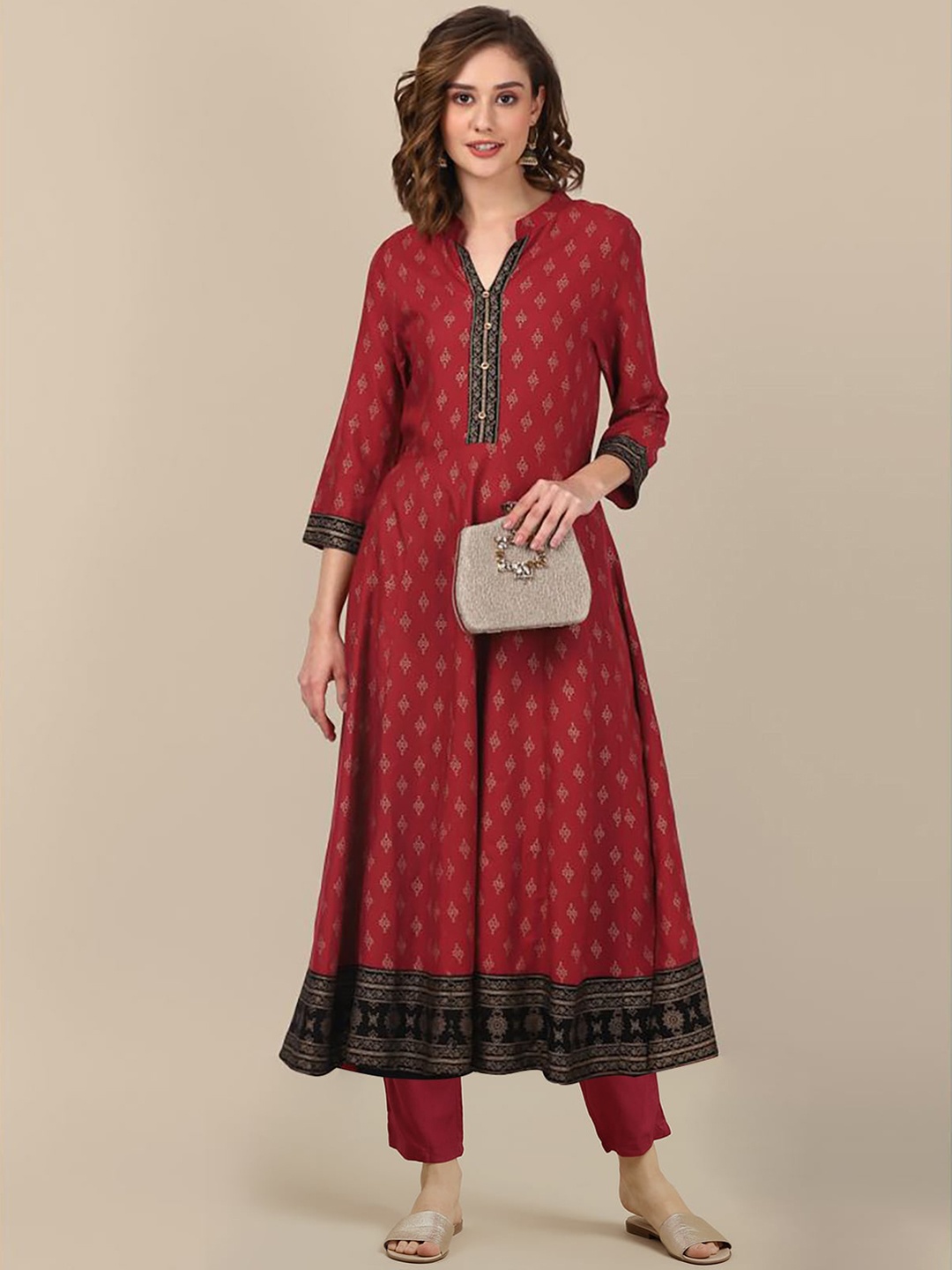 

Rangita Women Regular Kurta with Trousers, Maroon