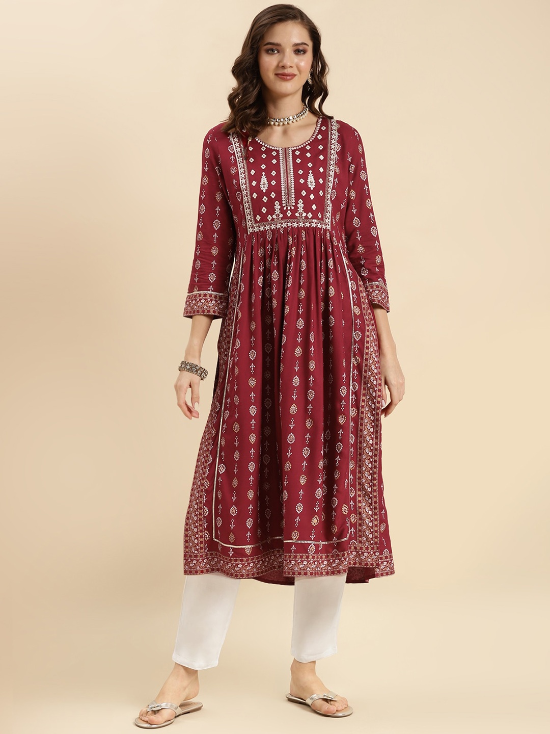 

Rangita Women Regular Kurta with Trousers, Maroon