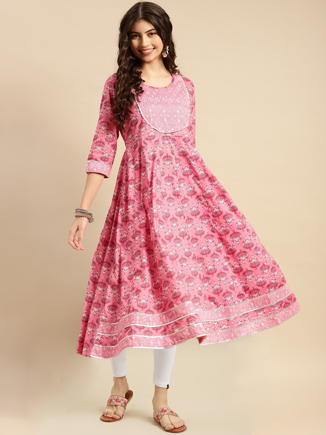 

Rangita Women Printed Regular Gotta Patti Pure Cotton Kurta, Pink