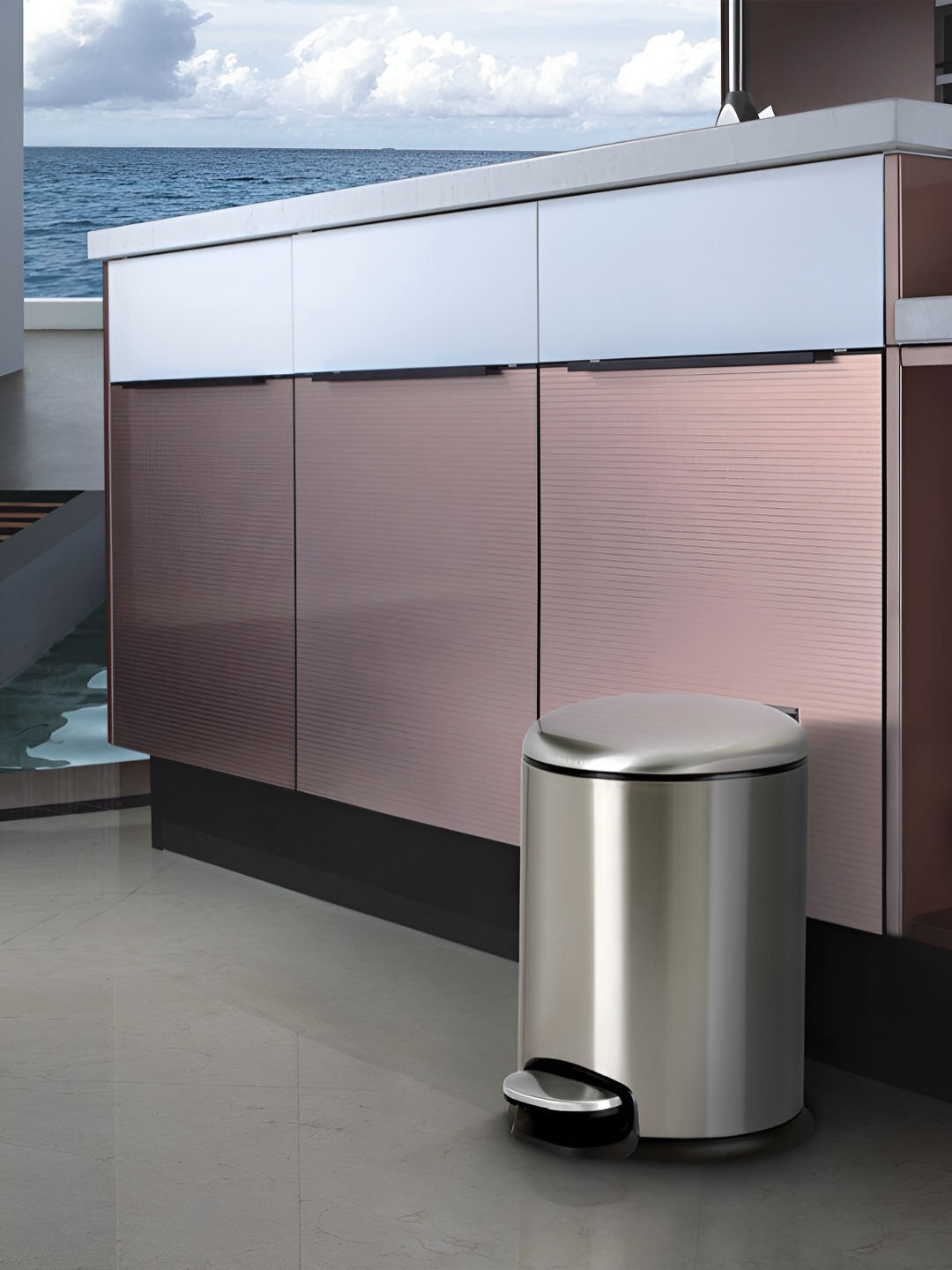 

Freelance Grey Stainless Steel Pedal Dustbin With Lid 12 L