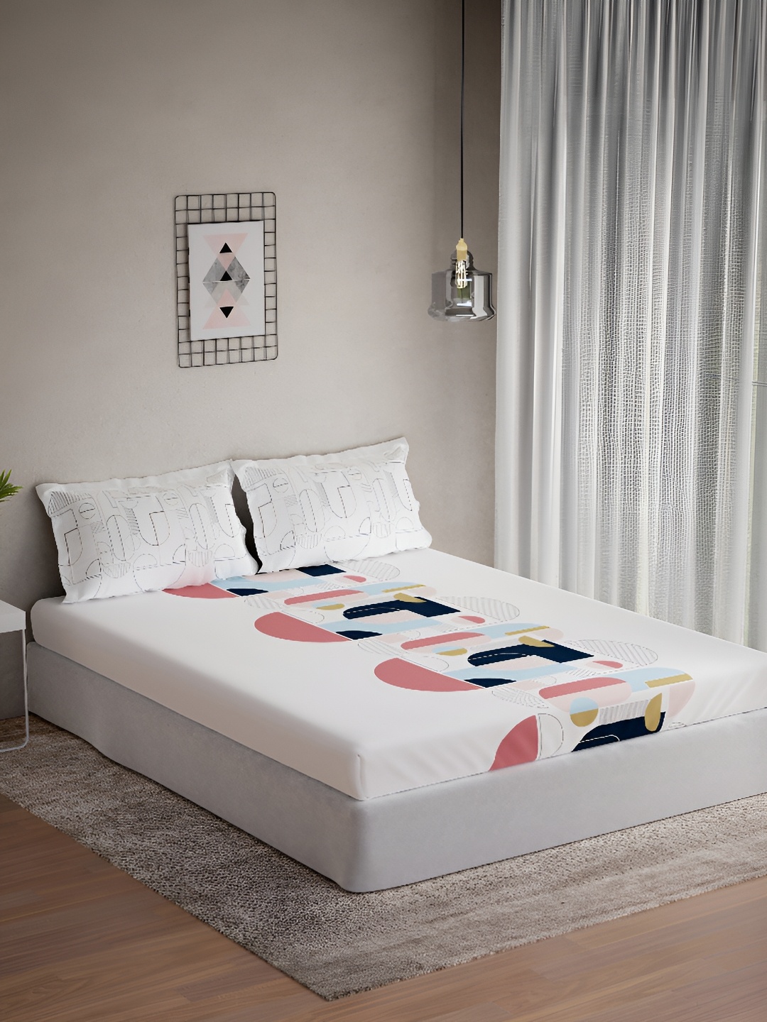 

DDecor Red & White Geometric 144 TC Queen Bedsheet with 2 Pillow Covers