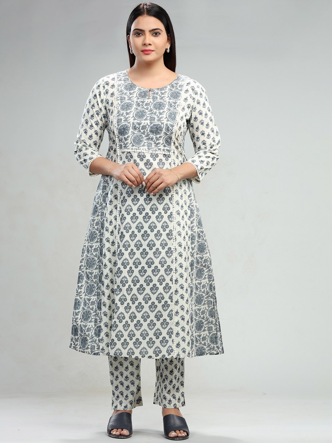 

COTTON CULTURE Floral Printed Pure Cotton Kurta With Trousers, Off white
