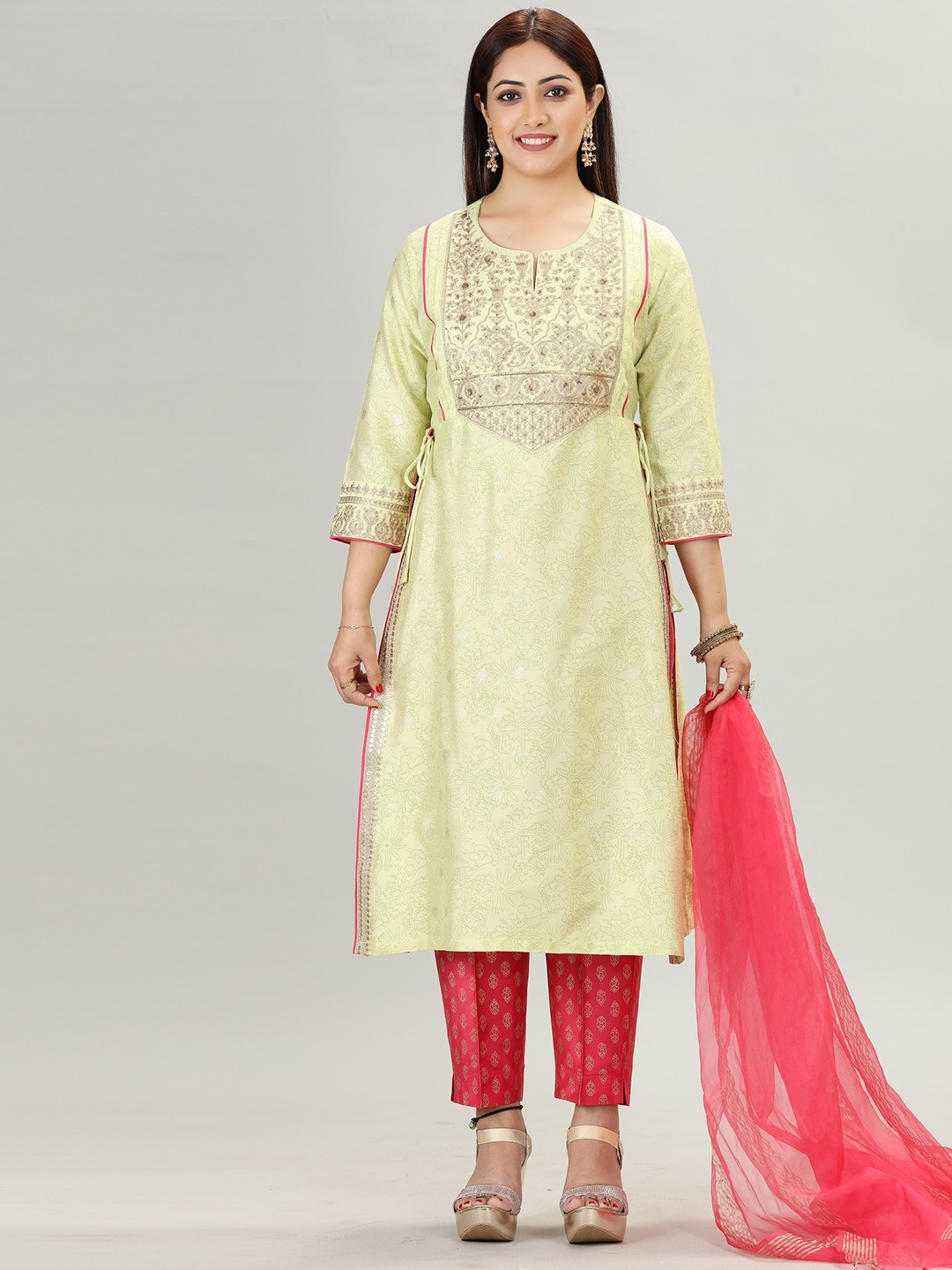 

COTTON CULTURE Floral Embroidered Regular Thread Work Kurta With Trousers & Dupatta, Lime green