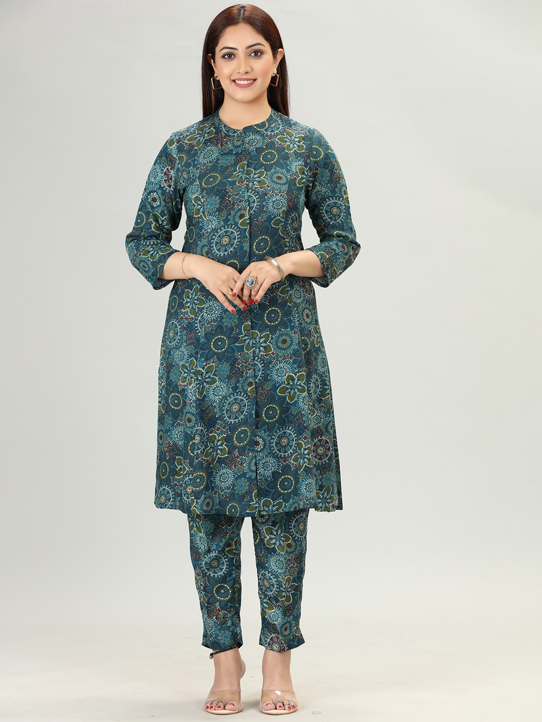 

COTTON CULTURE Bandhani Printed Regular Cotton Kurta With Trousers, Green
