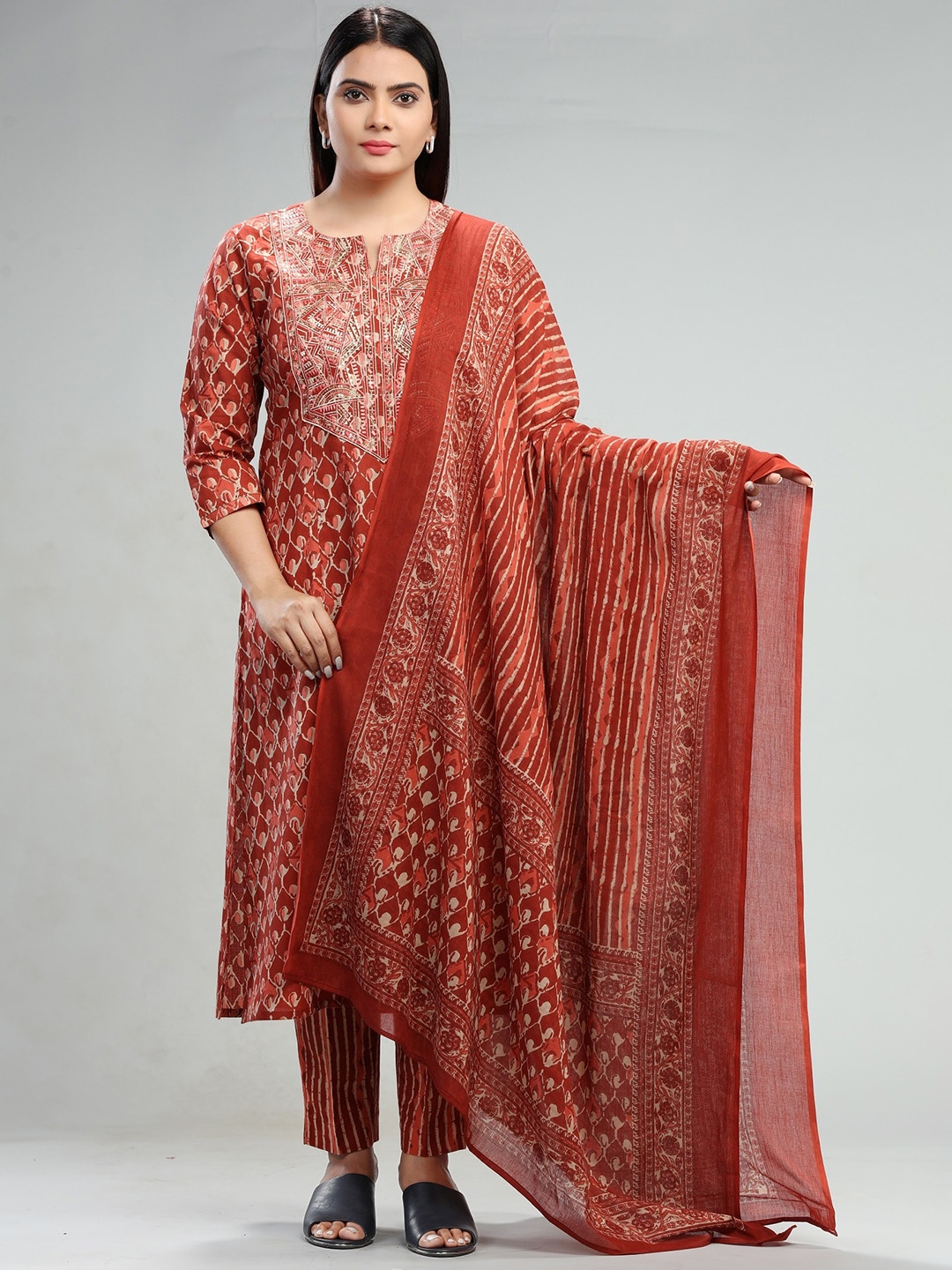 

COTTON CULTURE Floral Printed Regular Pure Cotton Kurta With Trousers & Dupatta, Rust