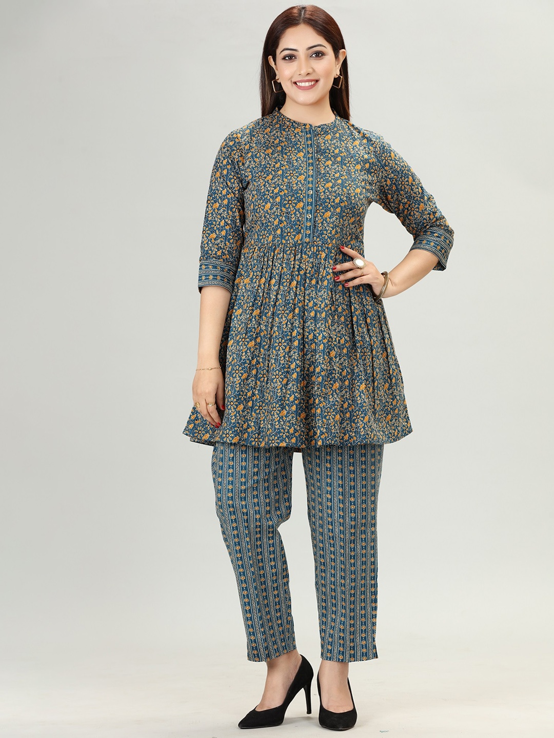 

COTTON CULTURE Floral Printed Regular Cotton Kurti With Trousers, Blue