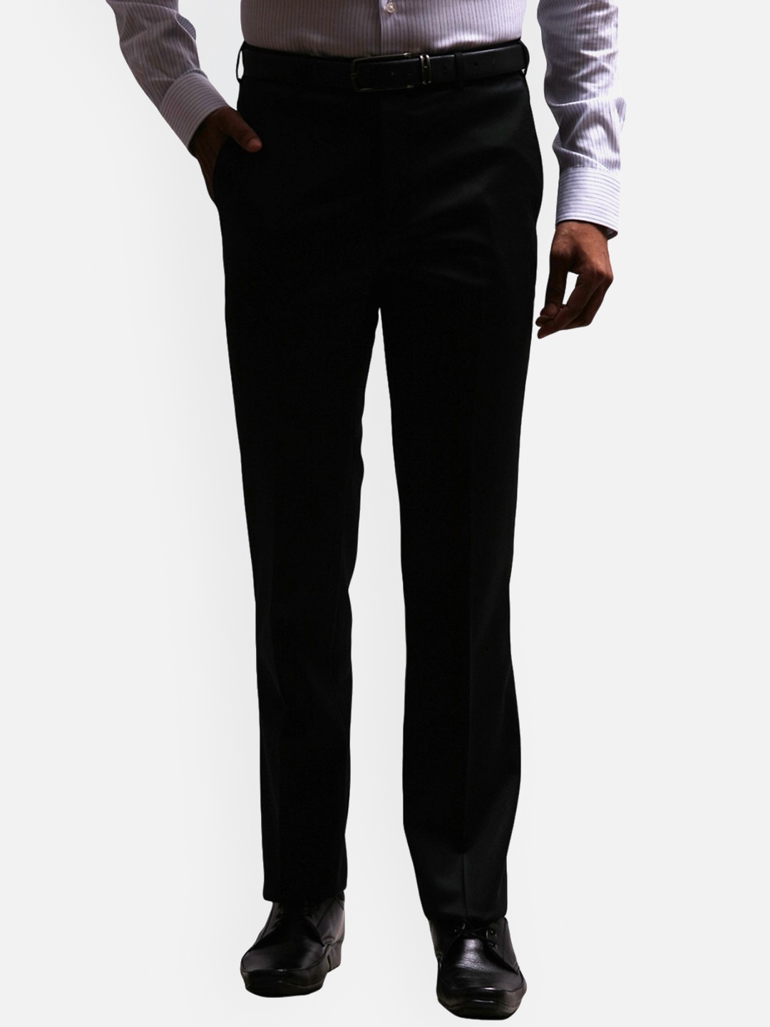 

Raymond ,Men Contemporary Fit Formal Trousers, Black