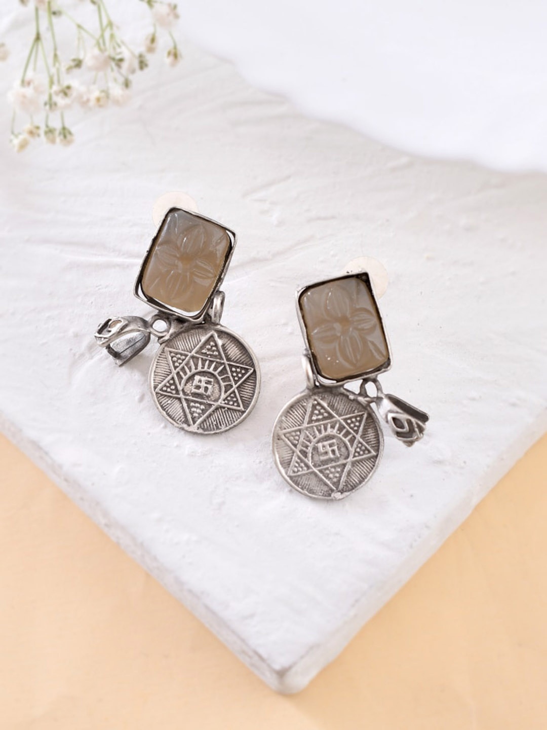 

DASTOOR Silver-Plated Contemporary Oxidised Drop Earrings