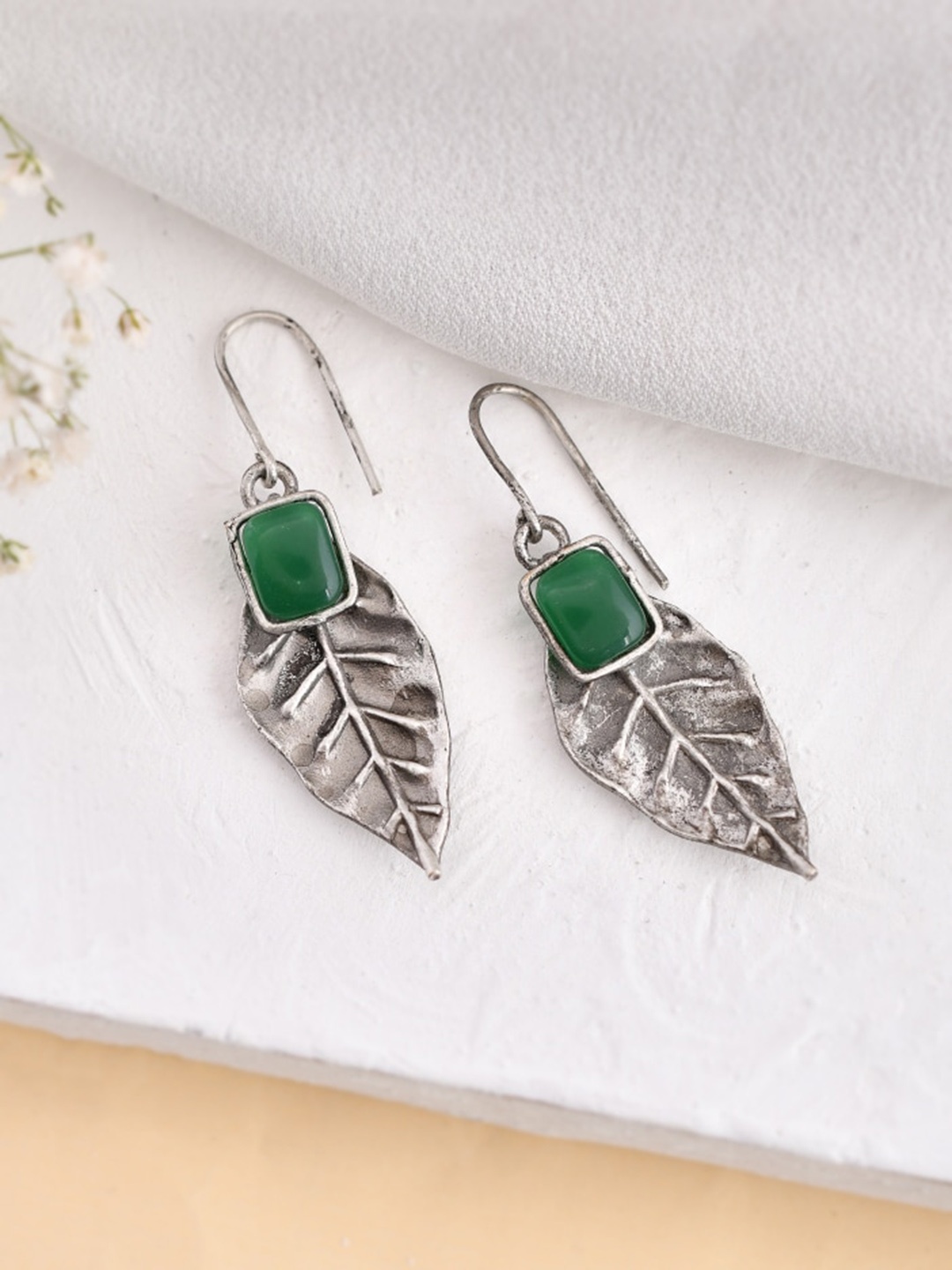 

DASTOOR Silver-Plated Leaf Shaped Drop Earrings