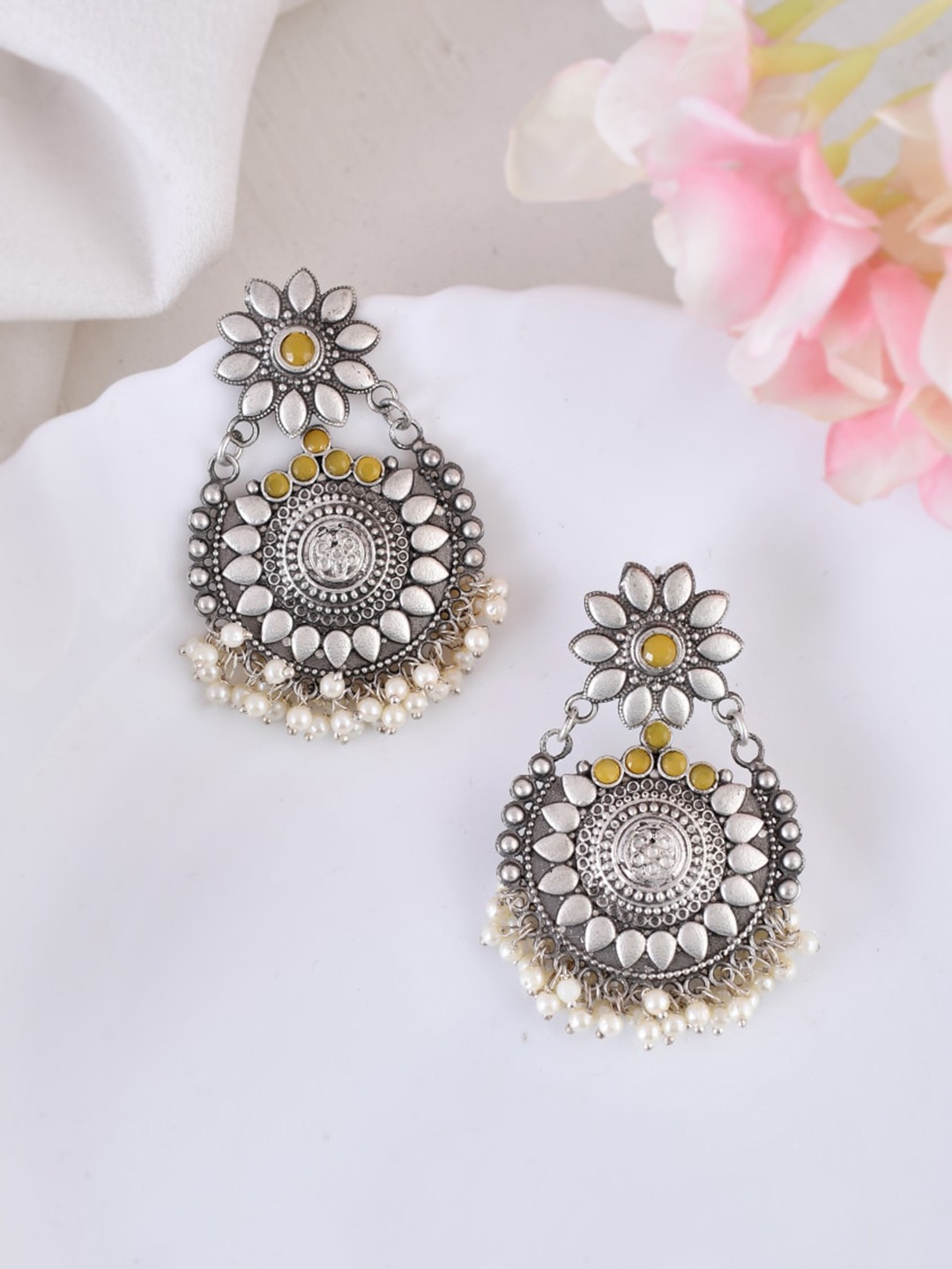 

DASTOOR Silver-Plated Oxodise Drop Earrings