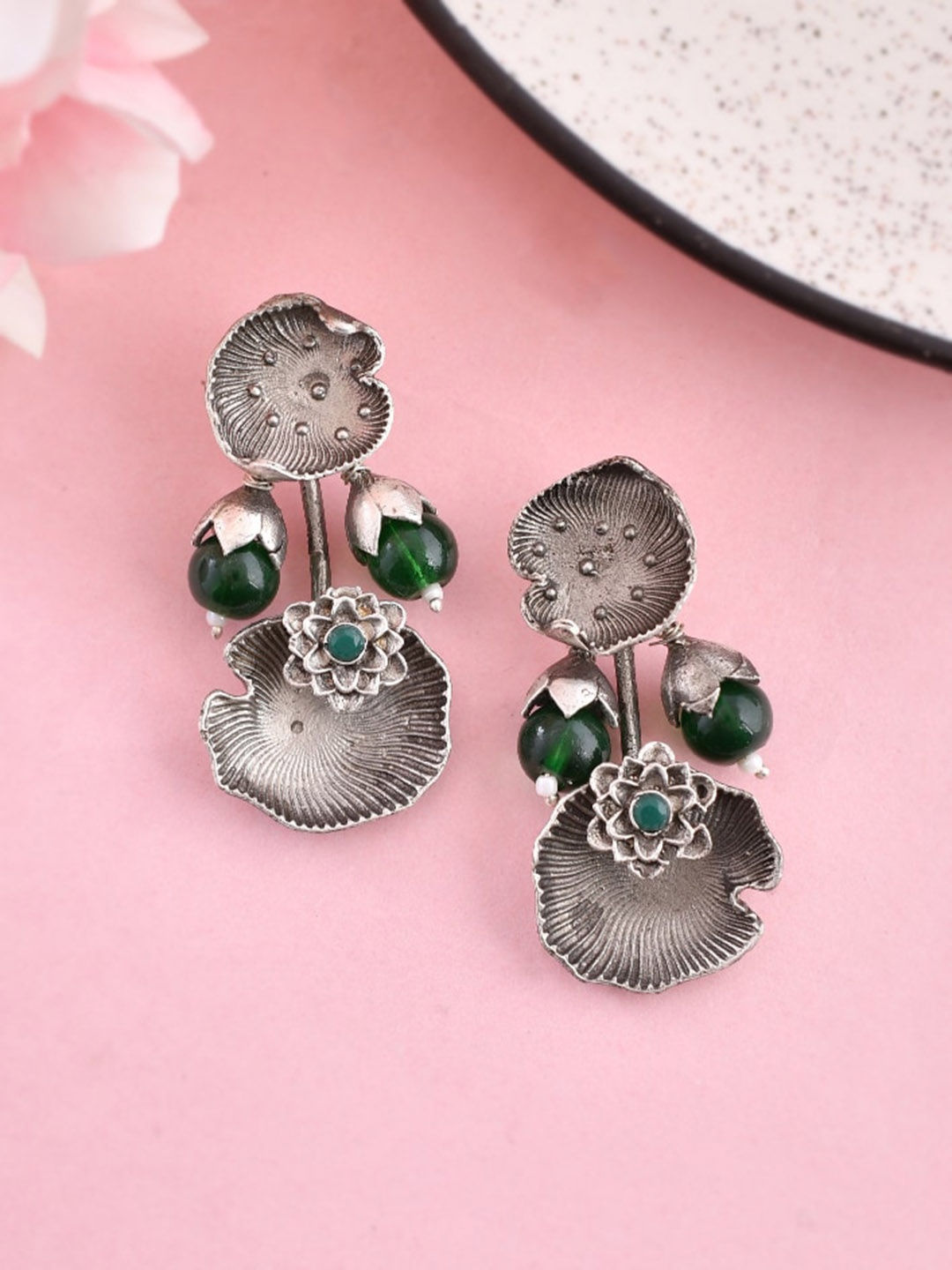 

DASTOOR Silver-Plated Oxodise Drop Earrings