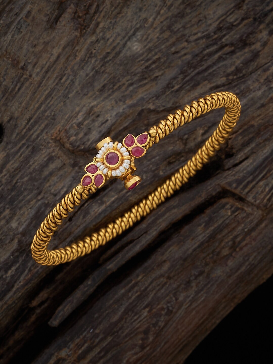 

Kushal's Fashion Jewellery Women Gold-Plated Kada Bracelet
