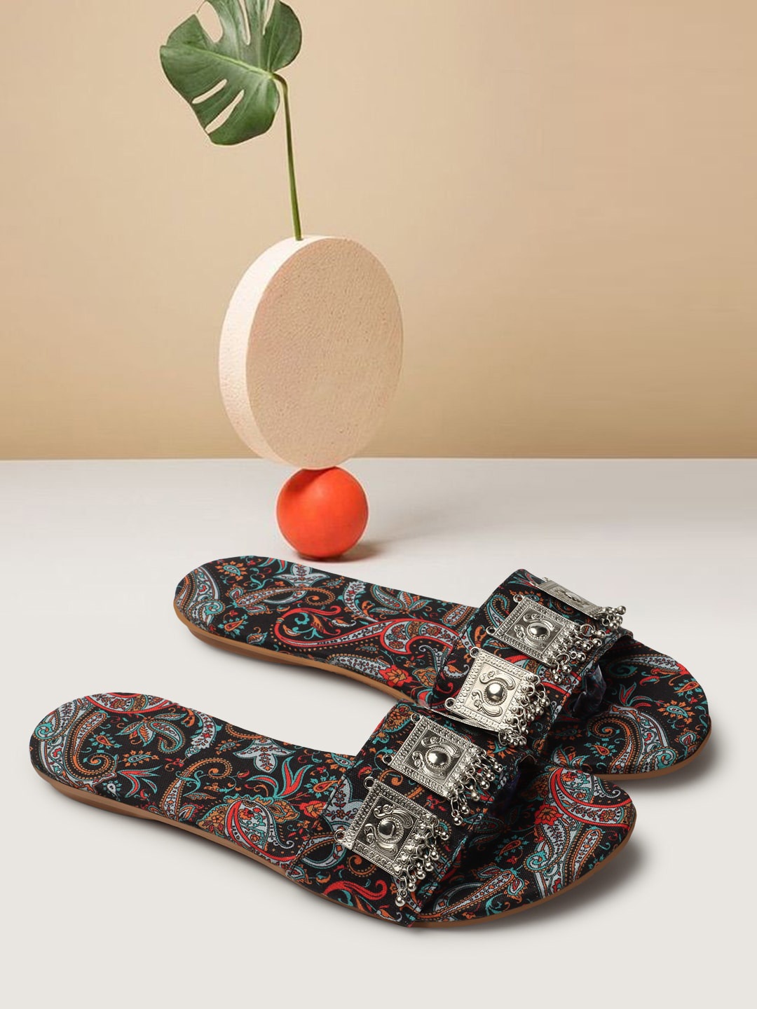 

FASHIMO Printed Open Toe Flats, Black