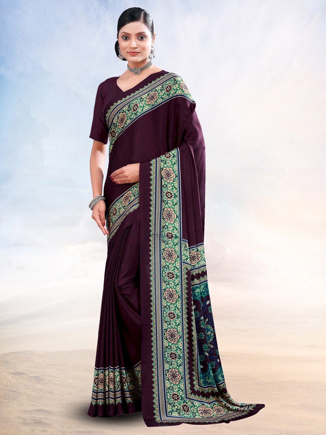 

Kasak Solid Print Saree, Maroon