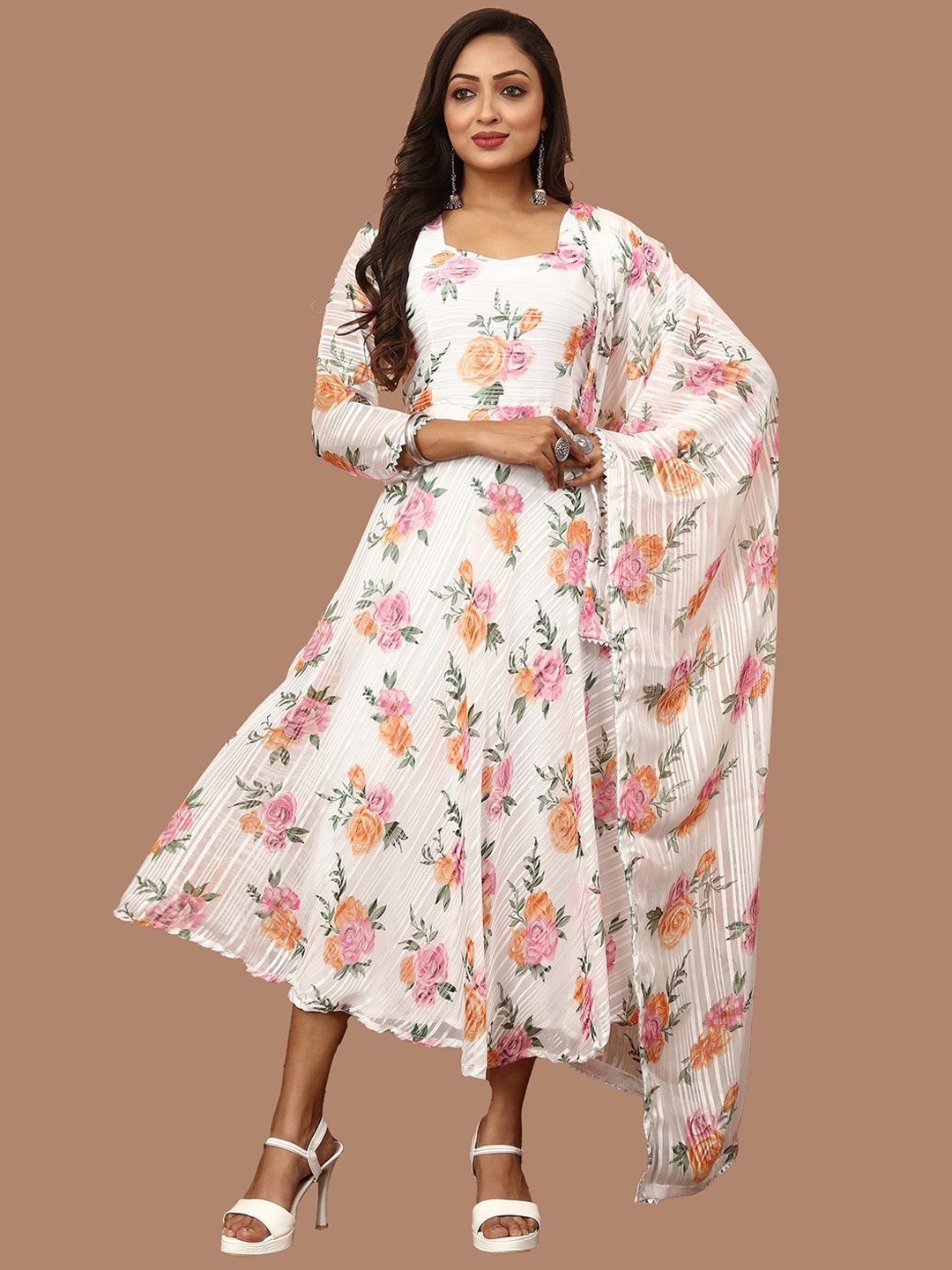 

N N ENTERPRISE Floral Printed Fit & Flared Maxi Gown With Dupatta, Pink