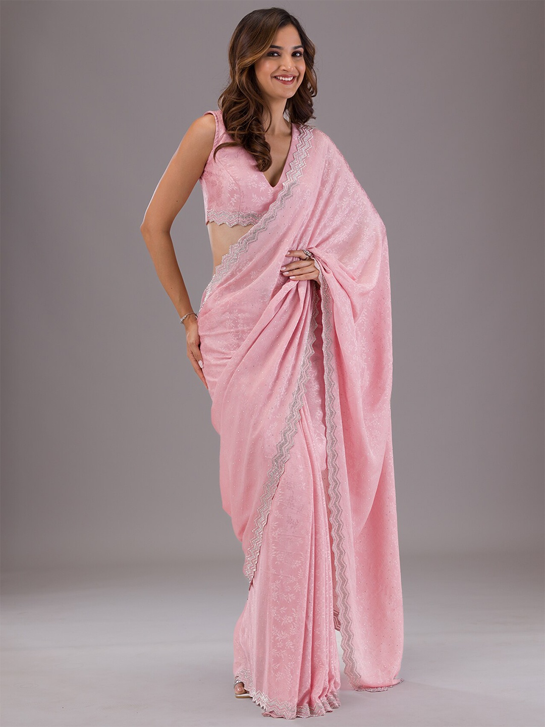 

Koskii Embellished Beads and Stones Saree, Pink