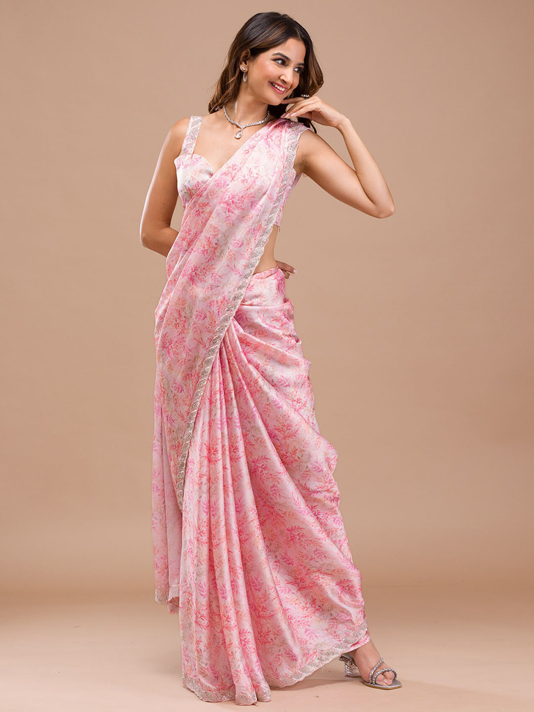 

Koskii Floral Printed Beads and Stones Satin Saree, Pink