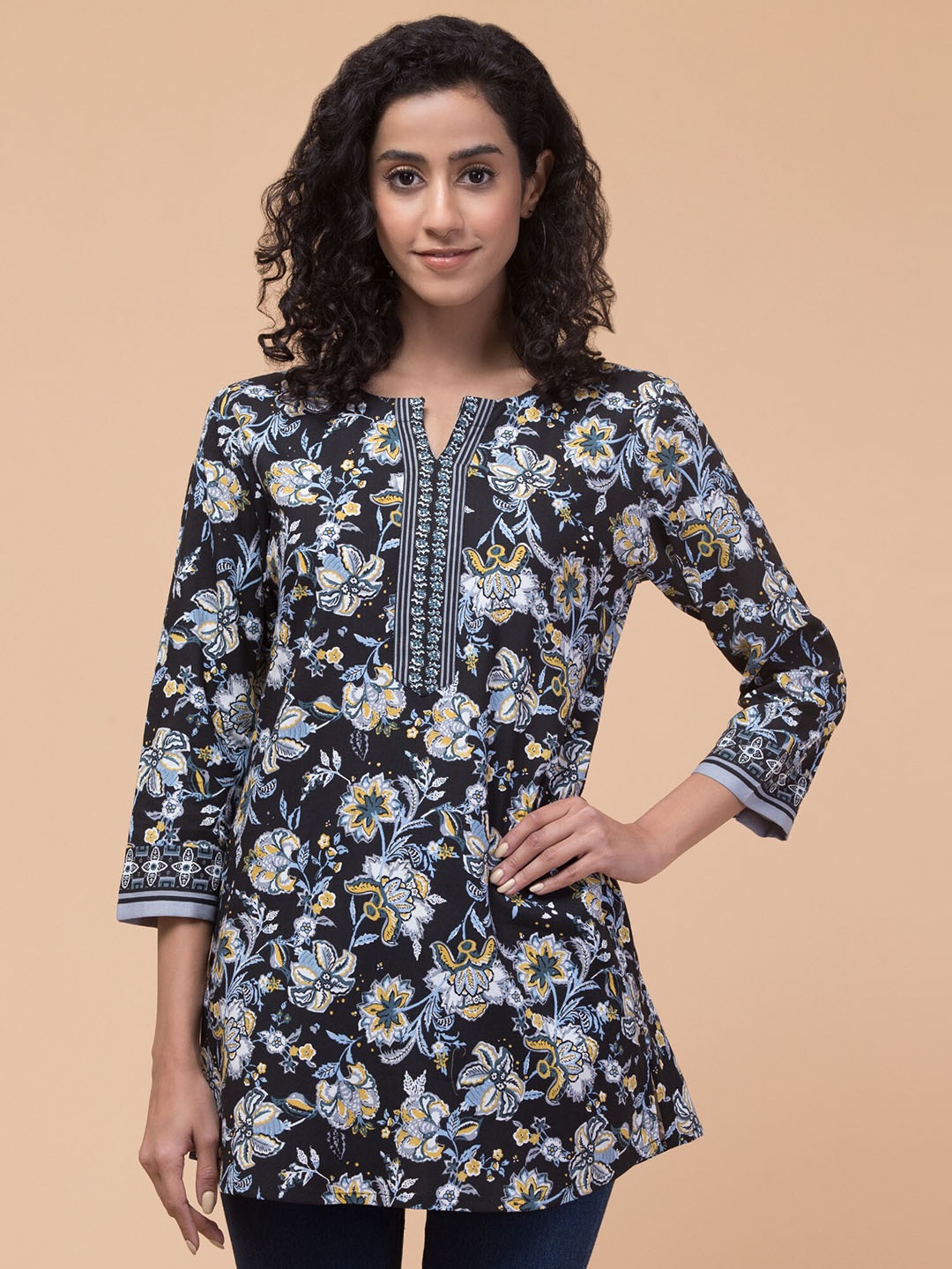 

Hive91 Floral Printed V-Neck Kurti, Grey