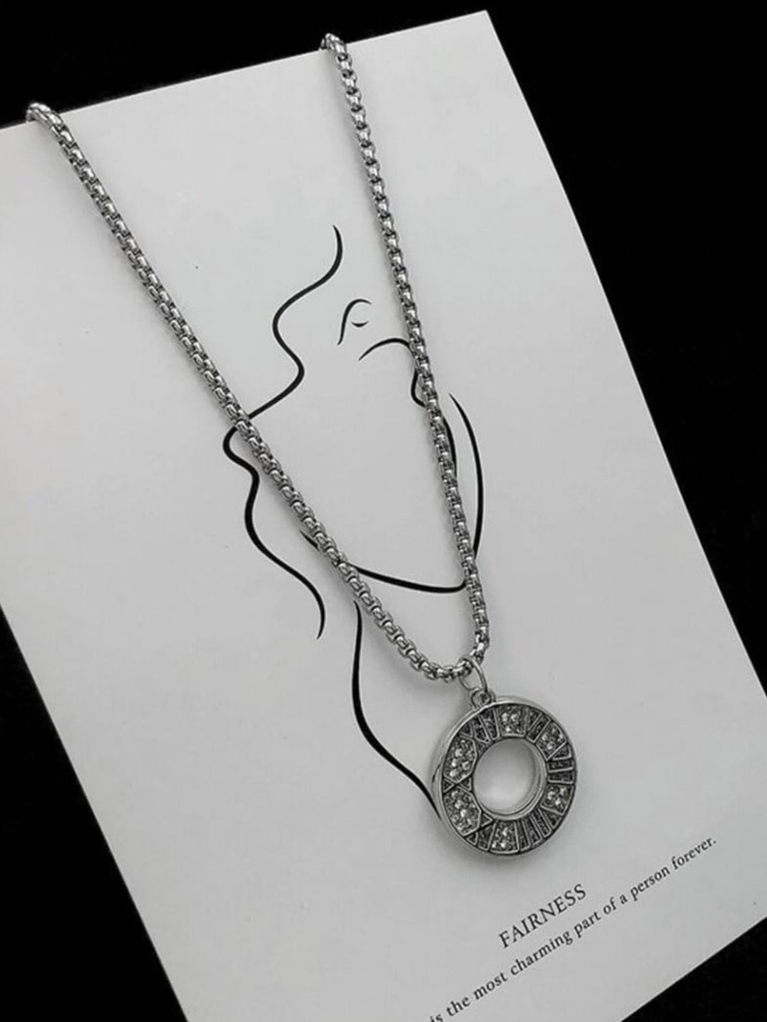 

SALTY Silver-Plated Circular Pendant With Chain