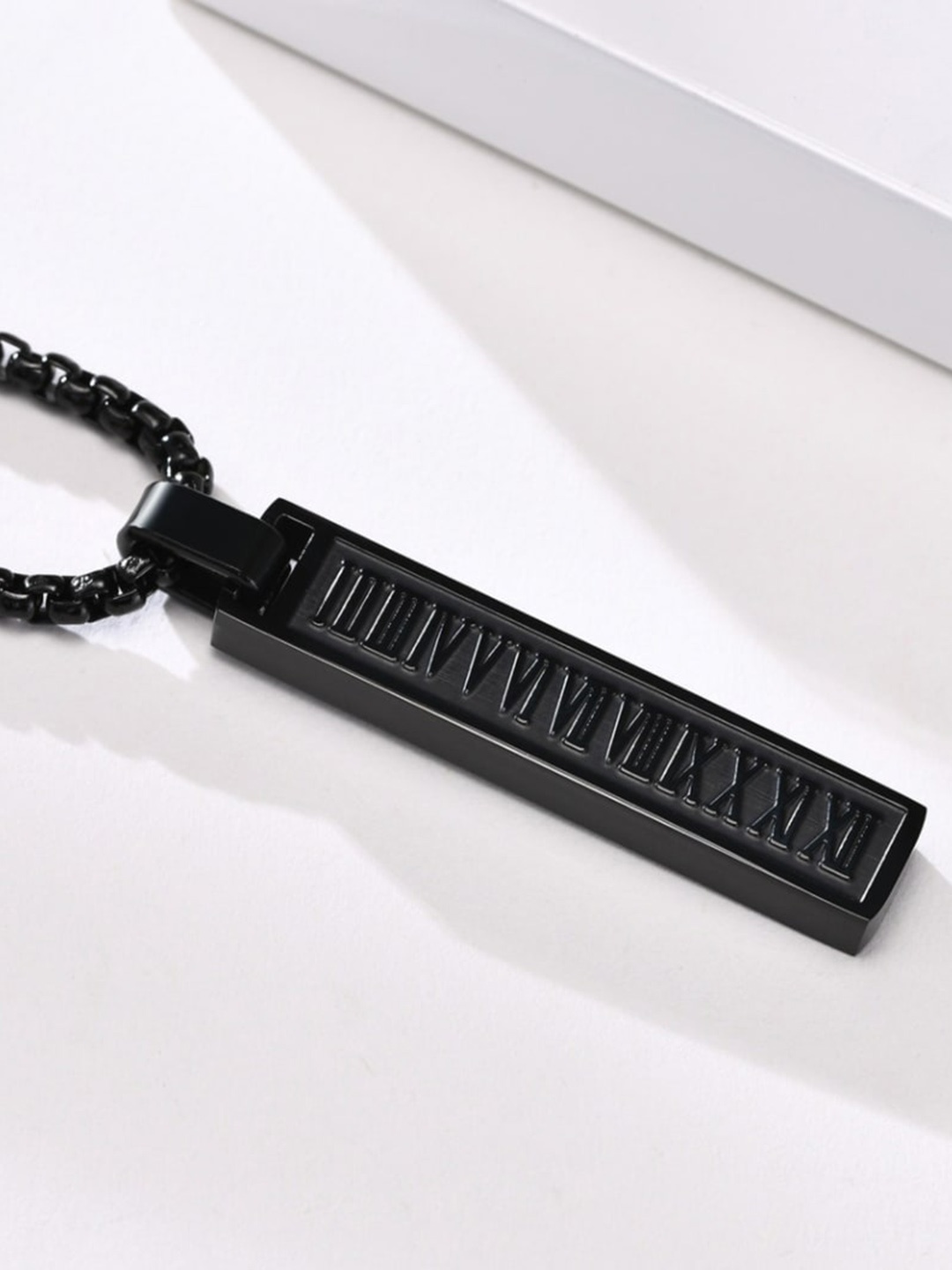 

SALTY Quirky Pendant With Chain, Black